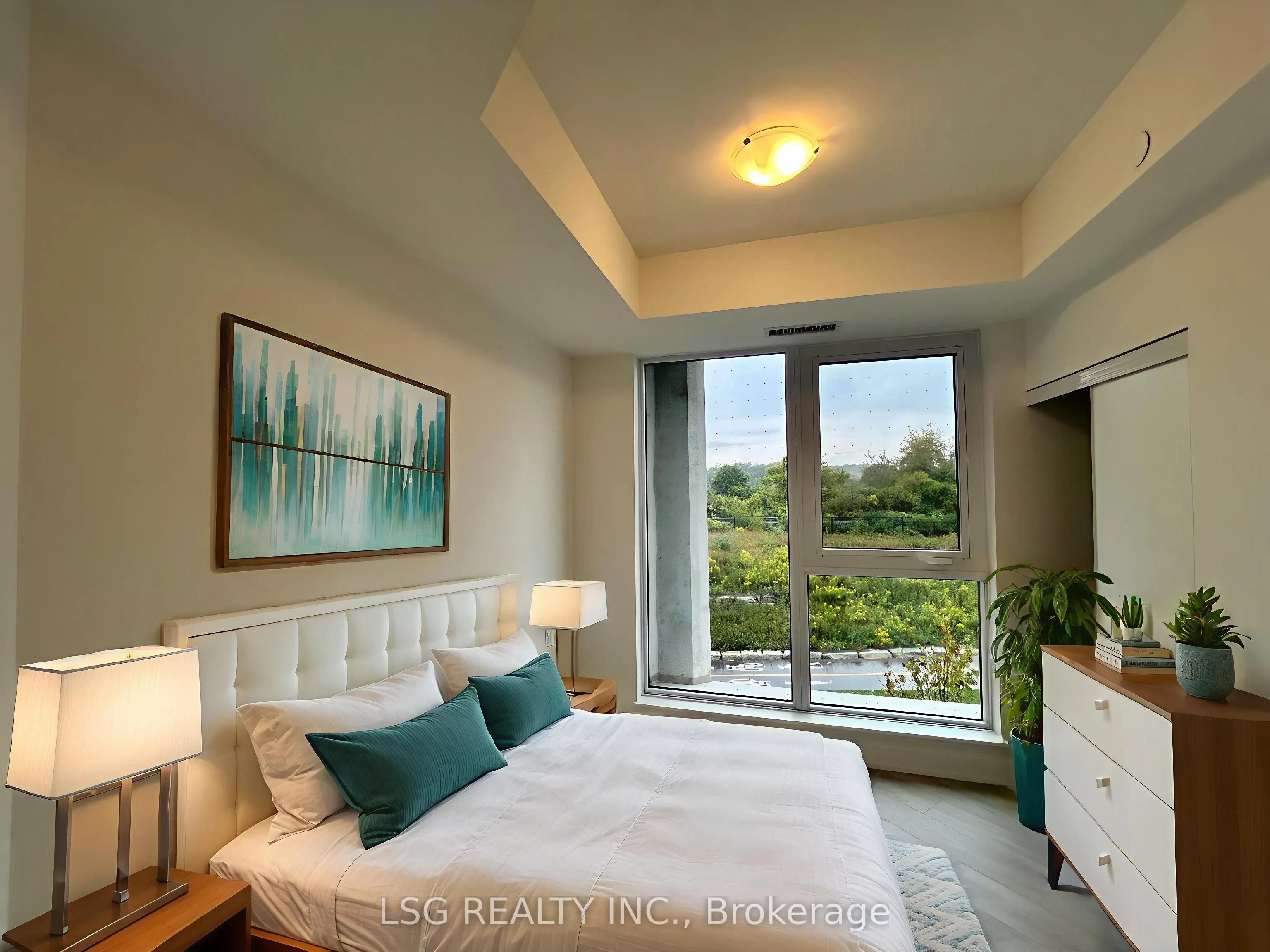 1 kyle lowry Road, #208