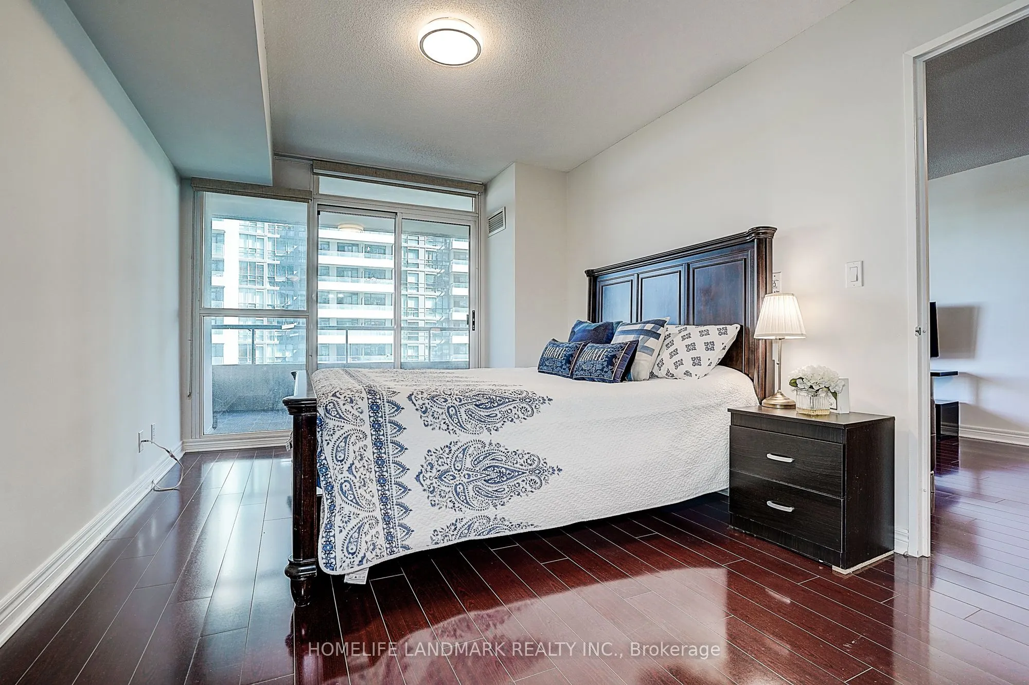 23 Hollywood Avenue, #1107