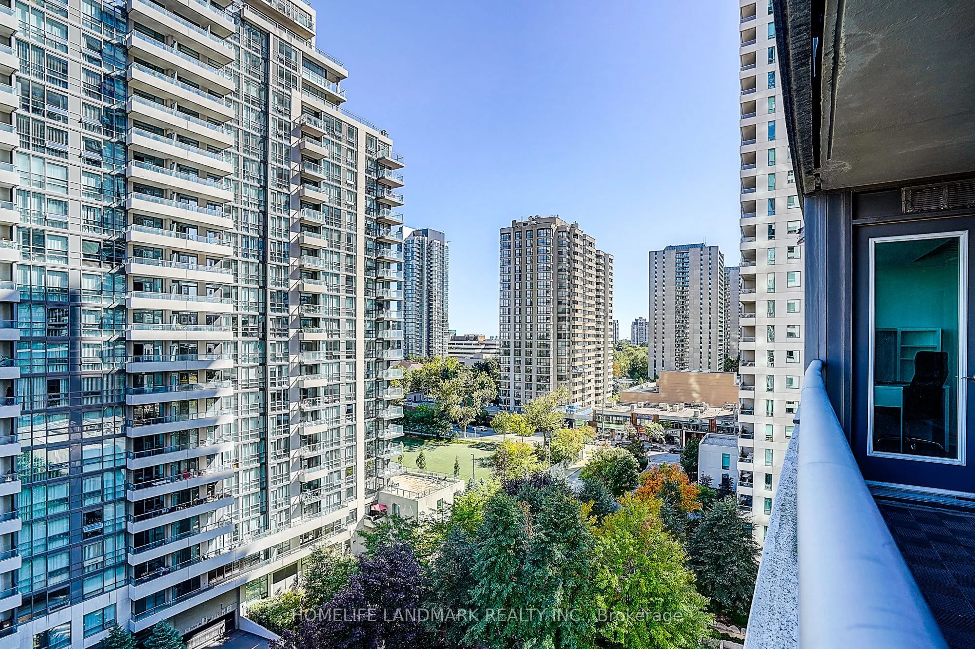 23 Hollywood Avenue, #1107