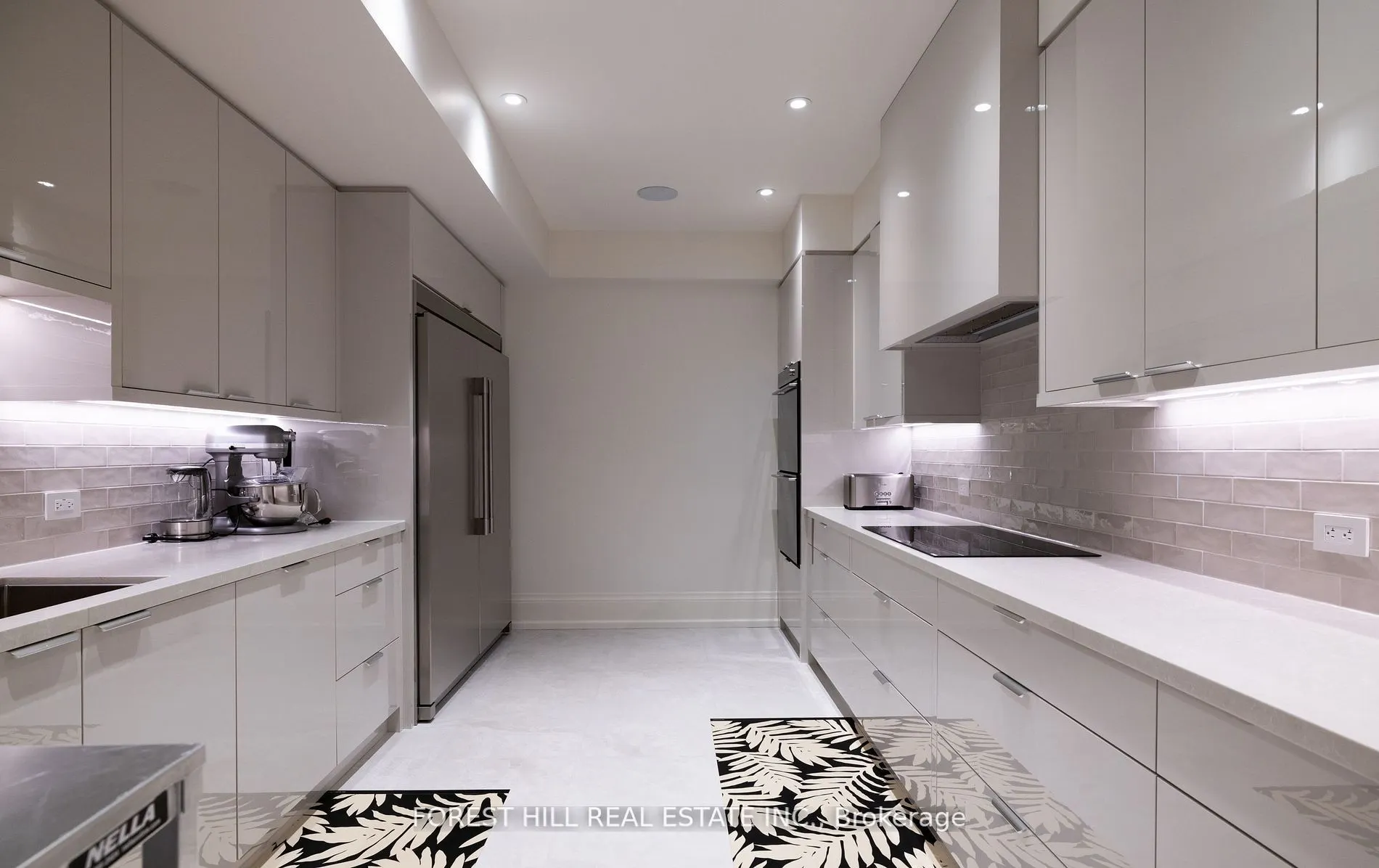 221 Forest Hill Road
