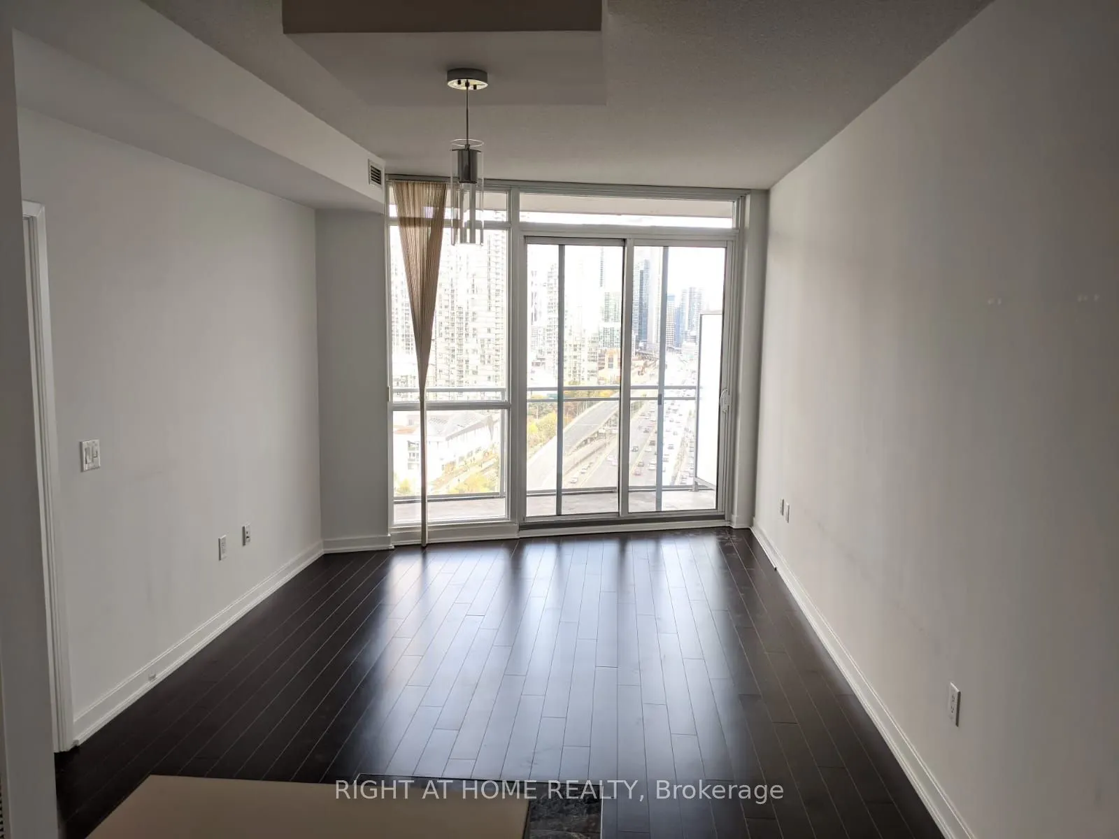 38 Dan Leckie Way, #2509