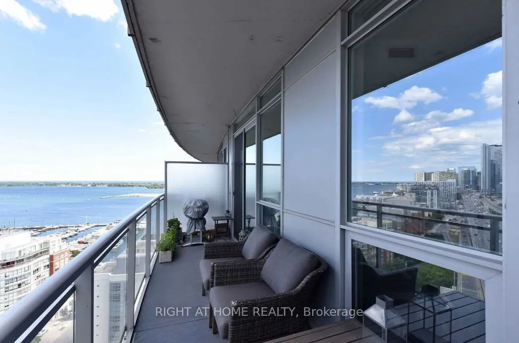 38 Dan Leckie Way, #2509