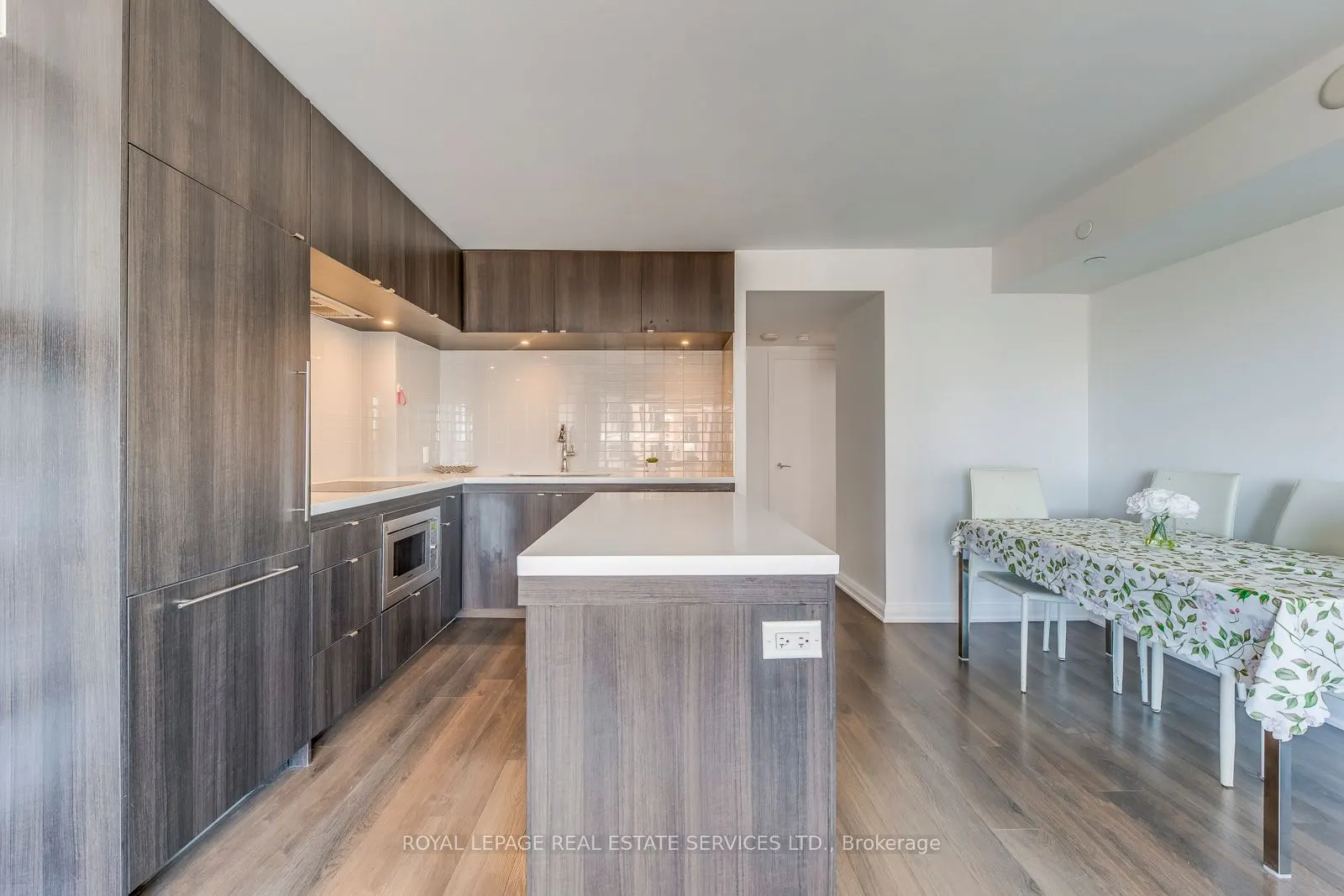 155 Yorkville Avenue, #2213