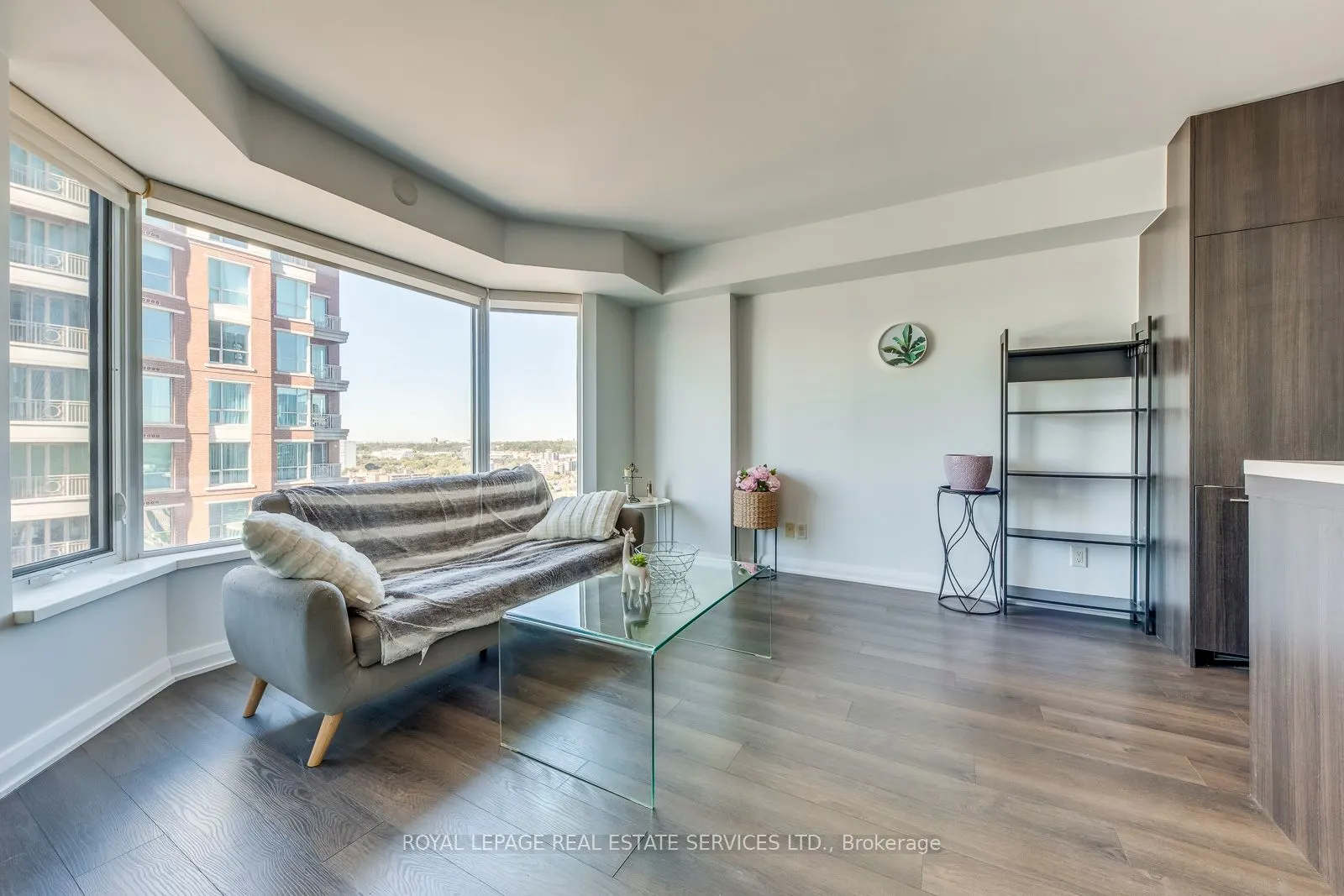 155 Yorkville Avenue, #2213