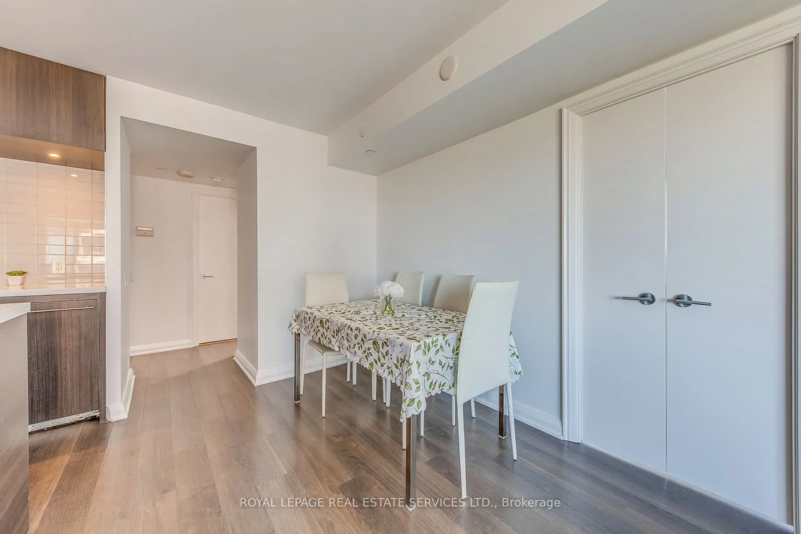 155 Yorkville Avenue, #2213