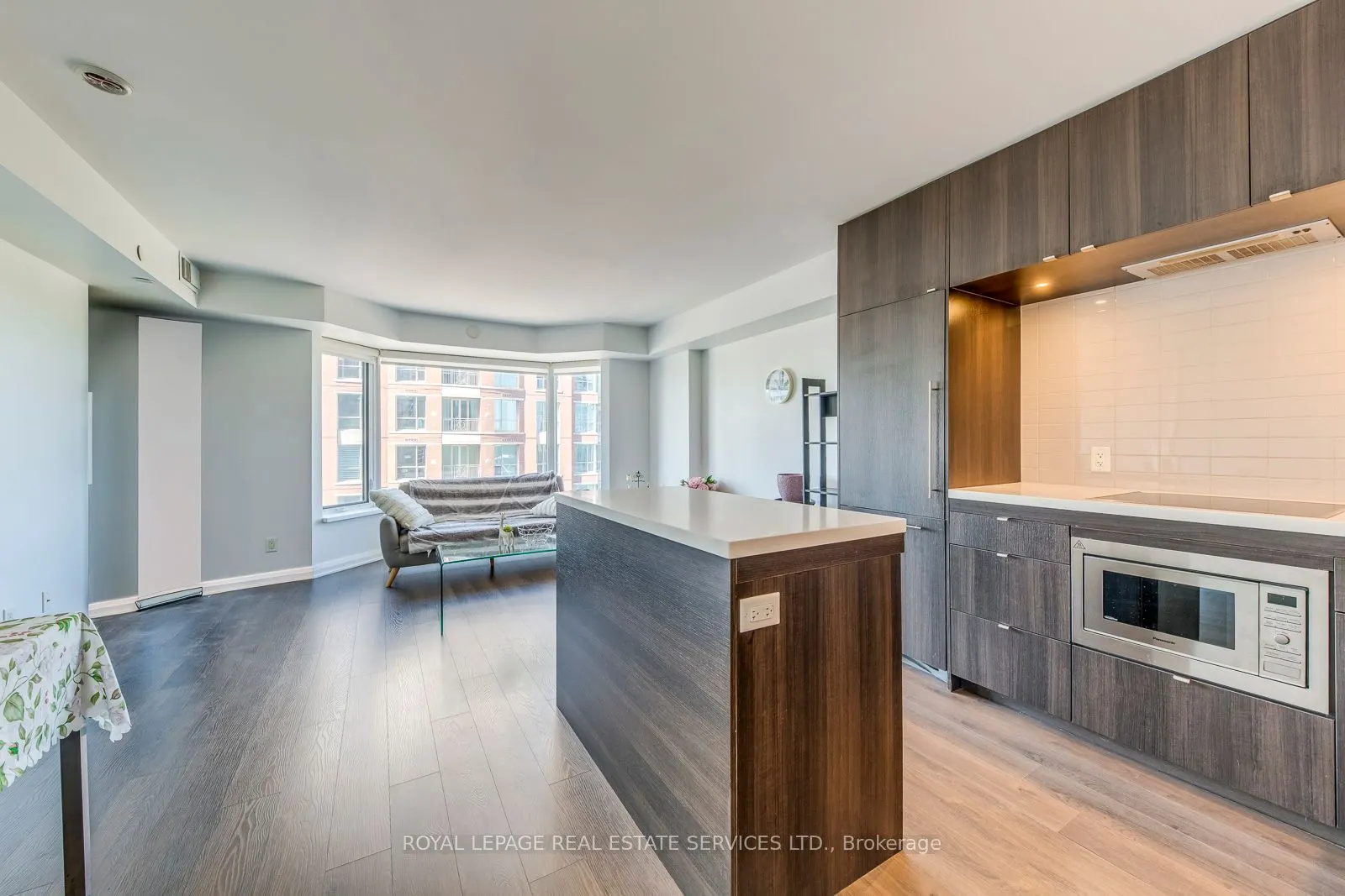 155 Yorkville Avenue, #2213