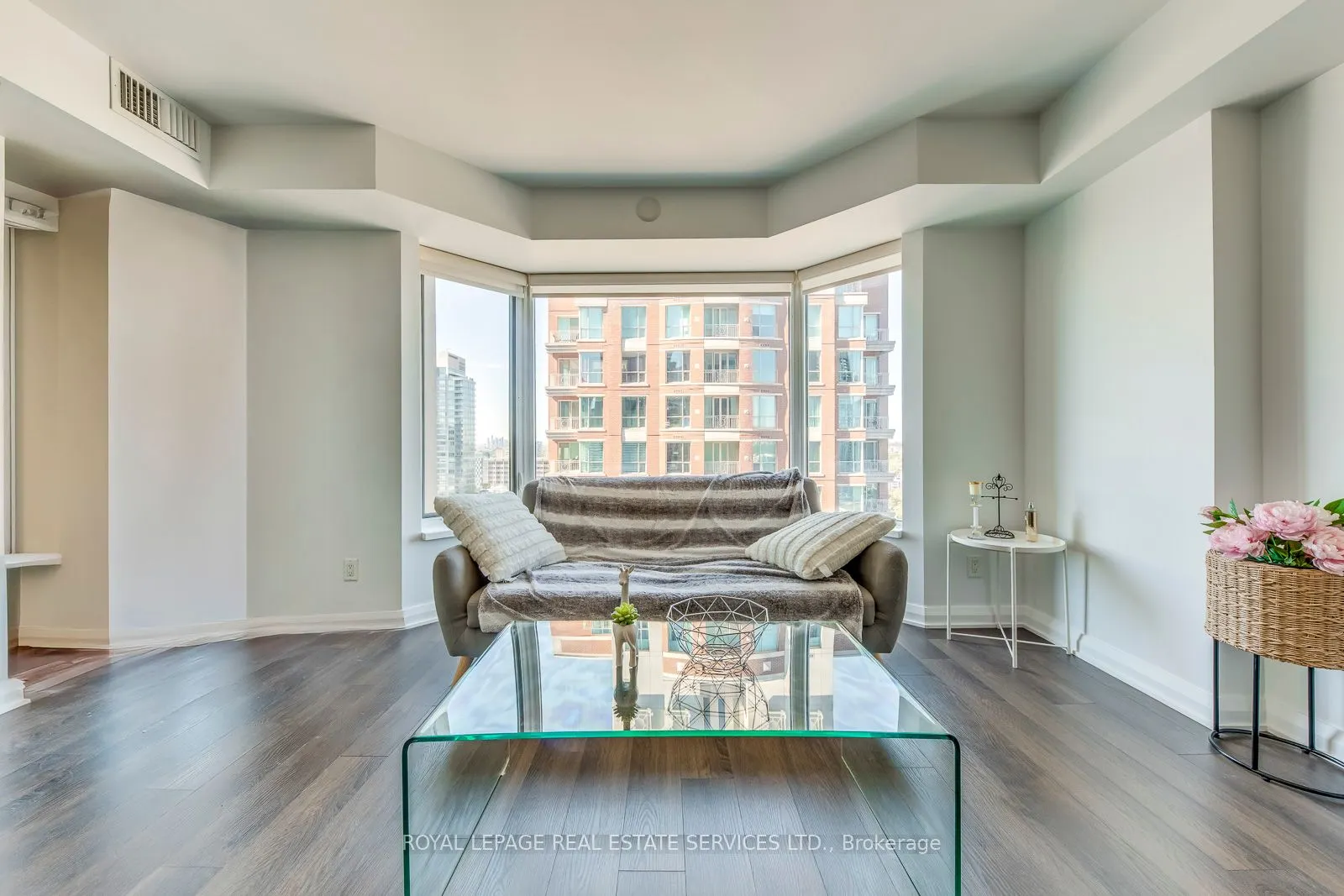 155 Yorkville Avenue, #2213