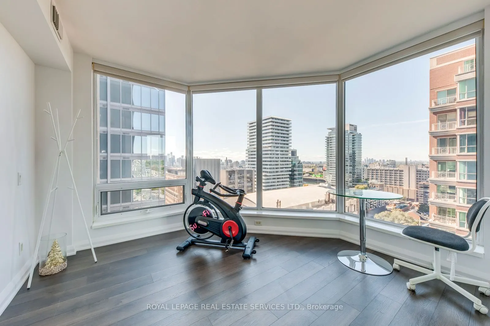 155 Yorkville Avenue, #2213