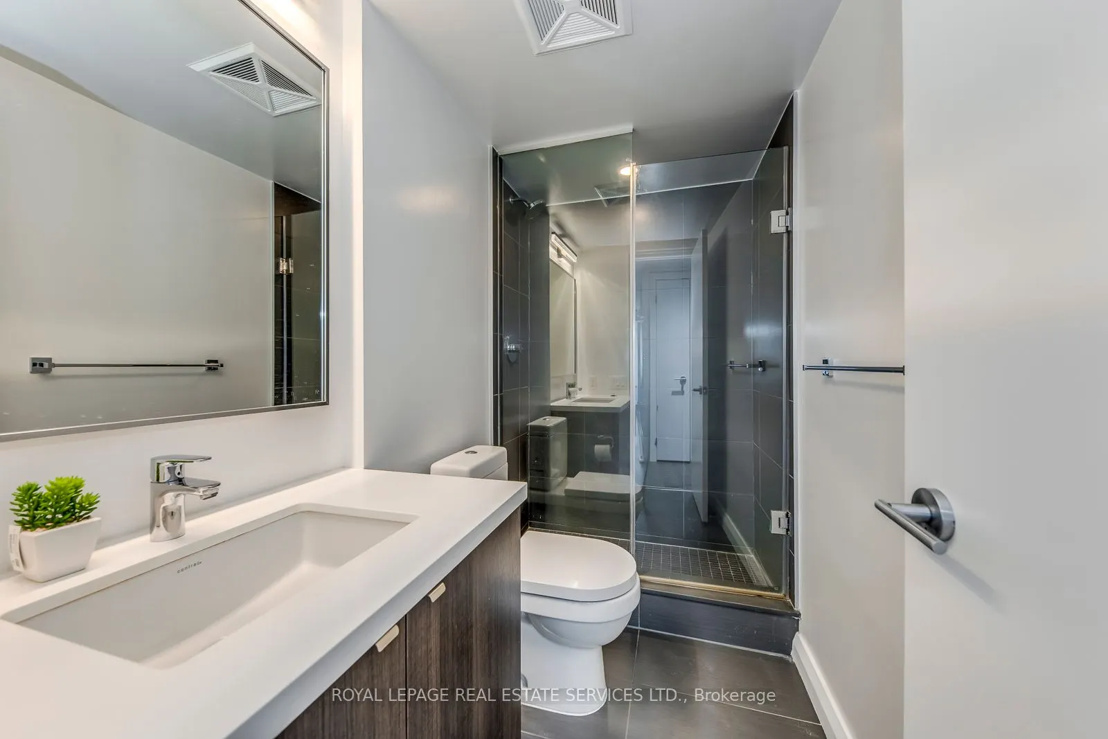 155 Yorkville Avenue, #2213