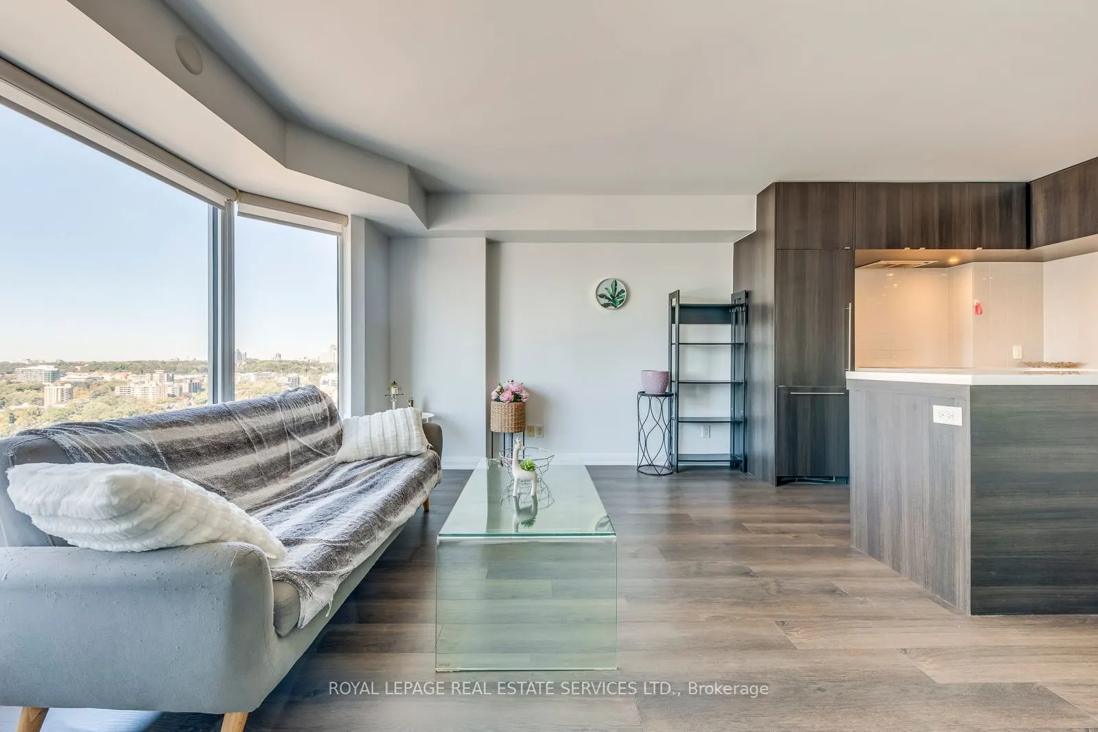 155 Yorkville Avenue, #2213