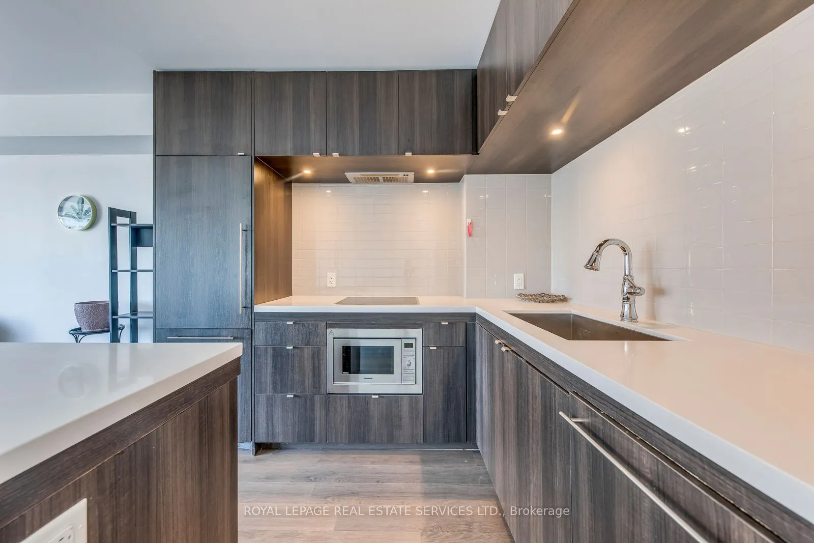 155 Yorkville Avenue, #2213