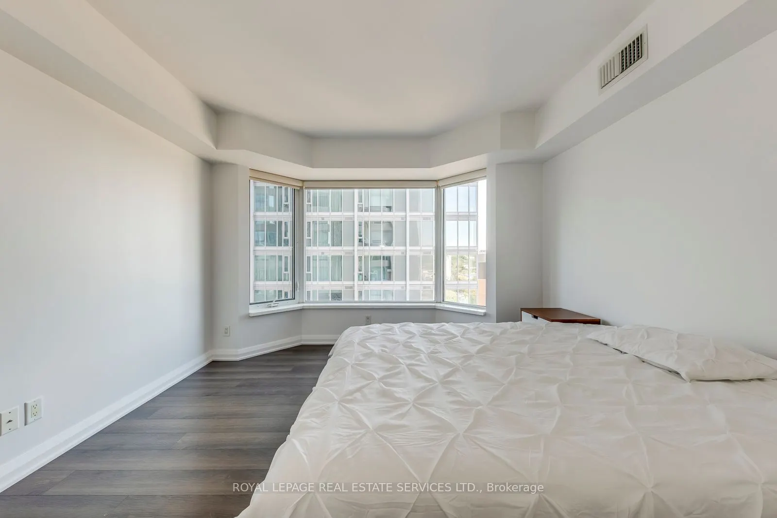 155 Yorkville Avenue, #2213