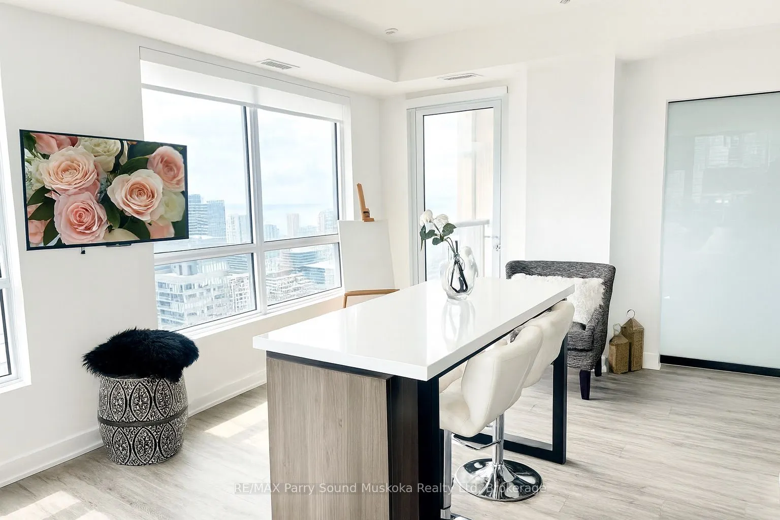 108 Peter Street, #5