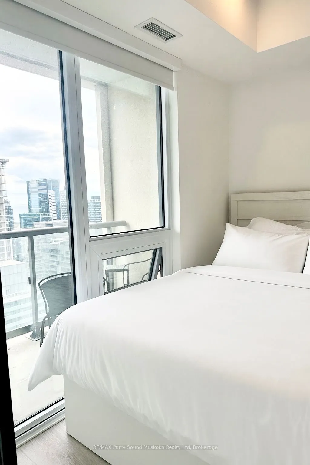 108 Peter Street, #5