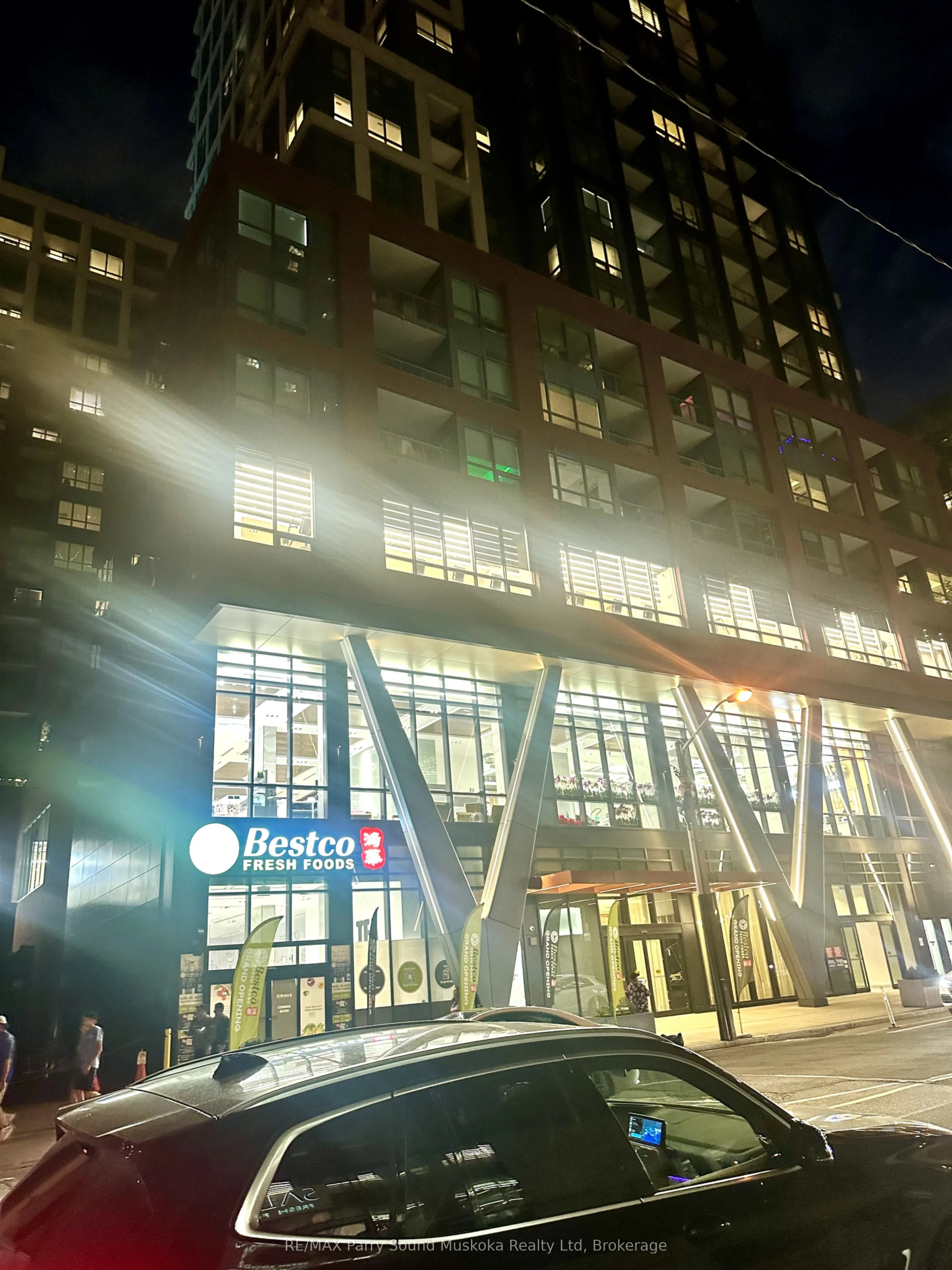 108 Peter Street, #5
