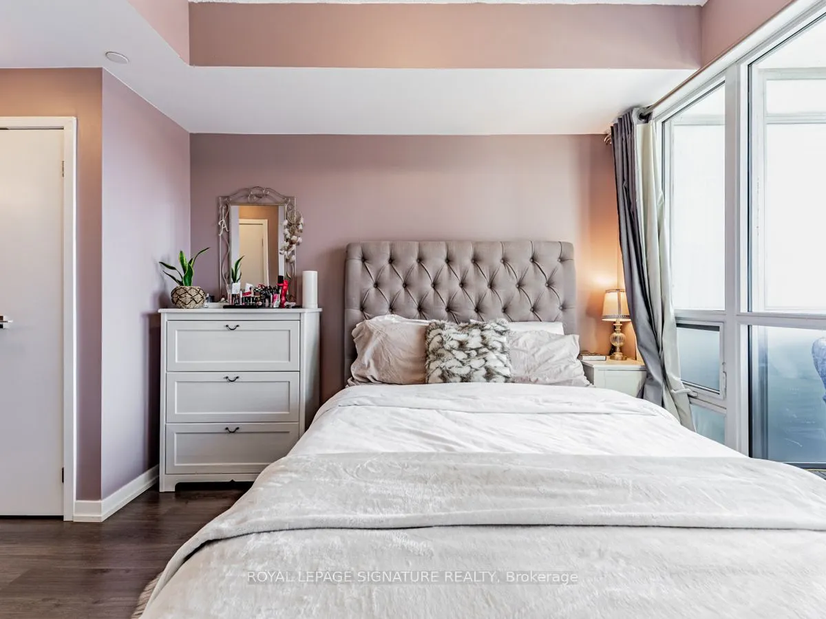 89 Dunfield Avenue, #1301