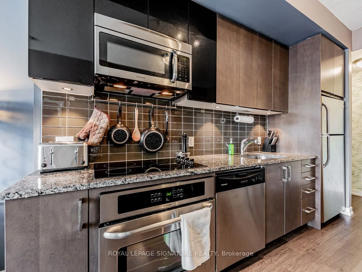 89 Dunfield Avenue, #1301