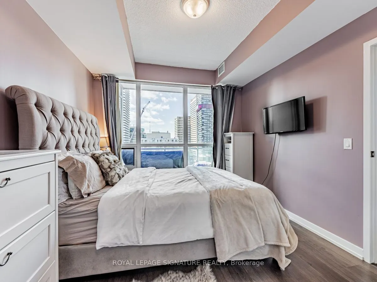 89 Dunfield Avenue, #1301