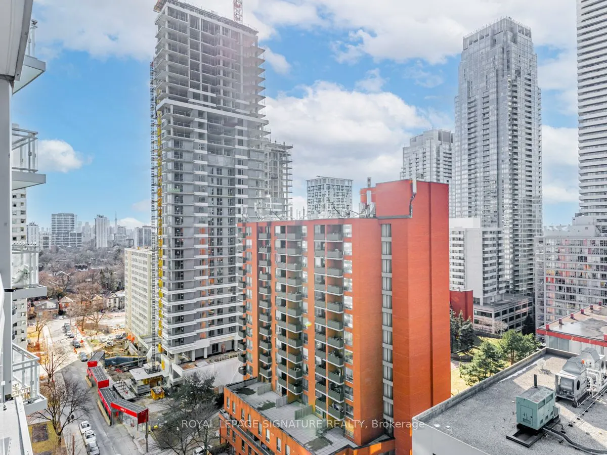 89 Dunfield Avenue, #1301