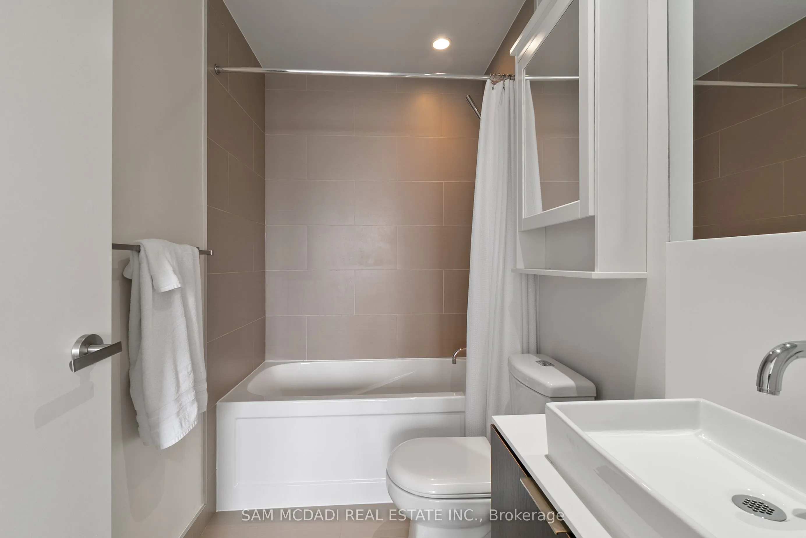 159 Dundas Street E, #1906