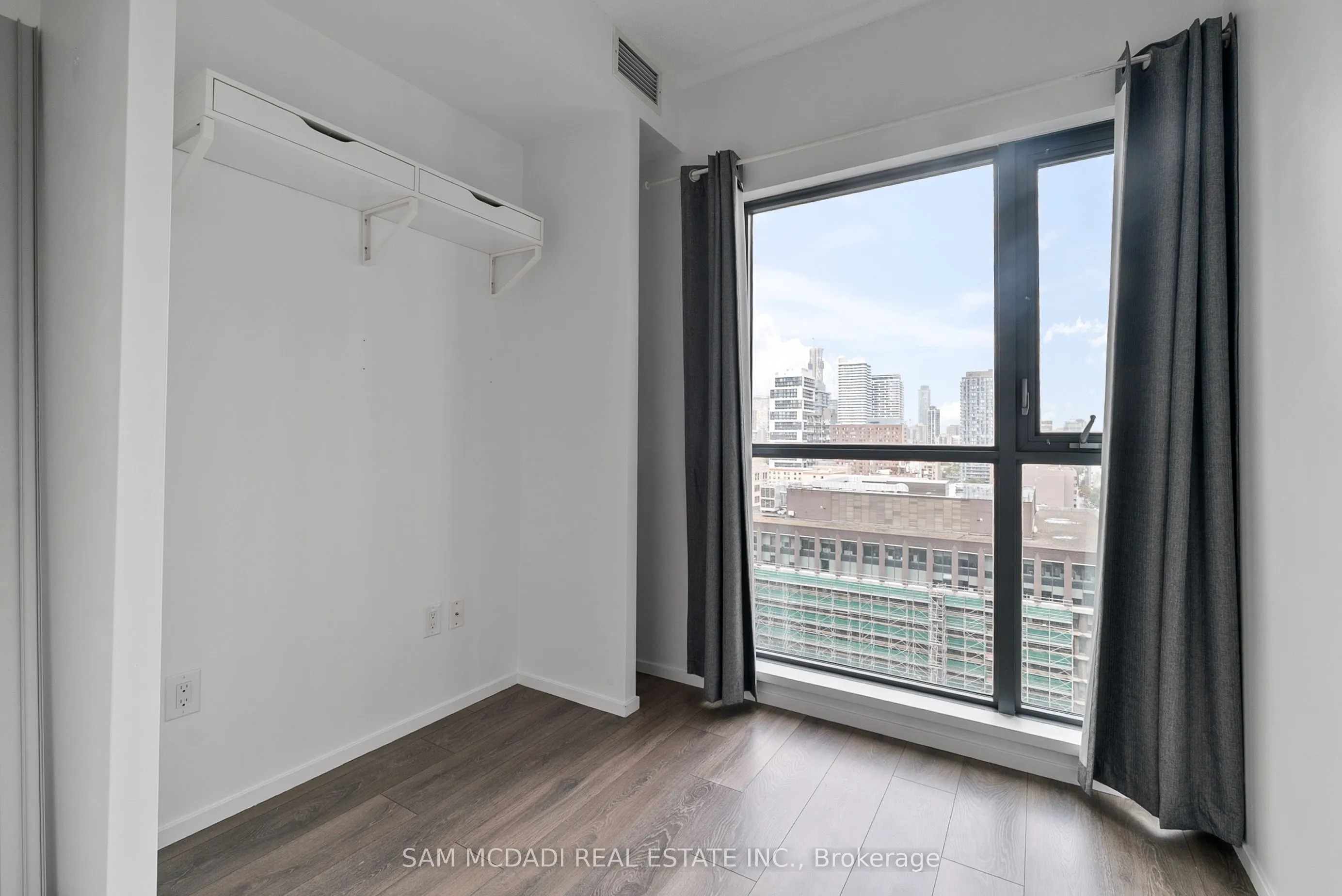 159 Dundas Street E, #1906