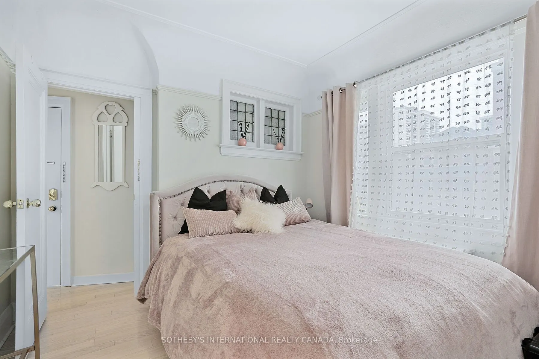12 Belsize Drive