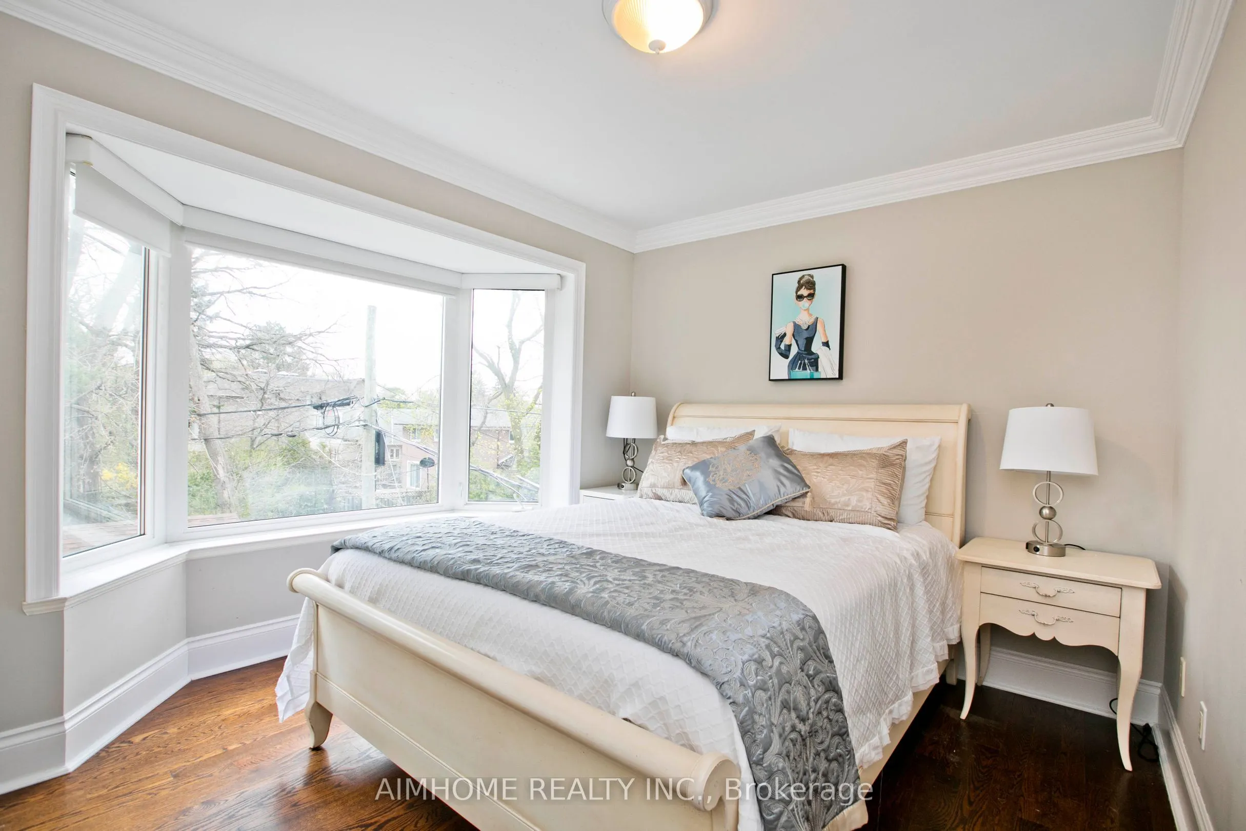 401 Longmore Street
