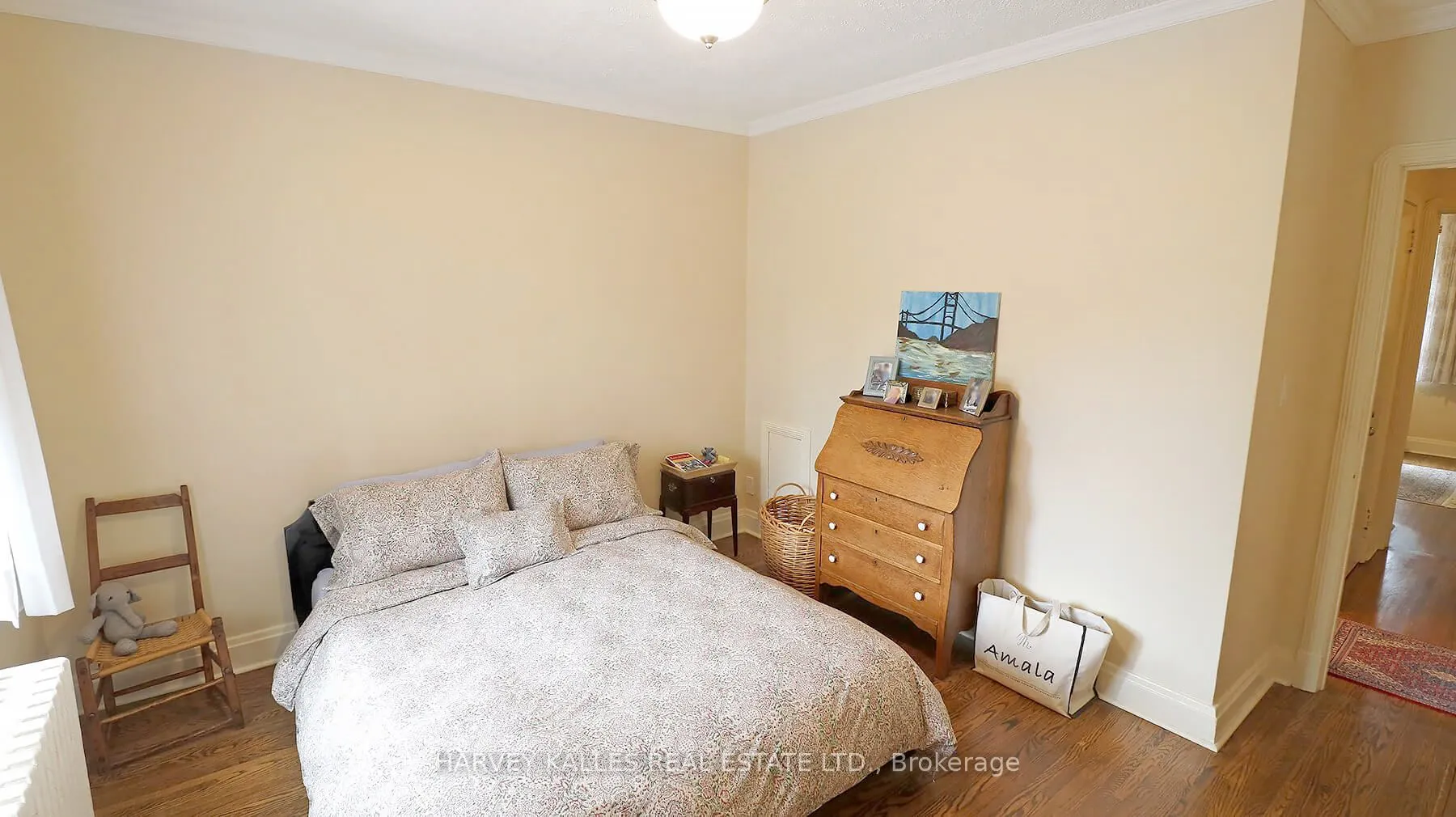 95 Chatsworth Drive, #Upper