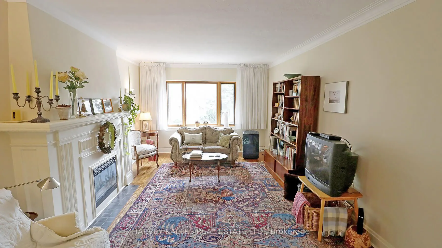 95 Chatsworth Drive, #Upper