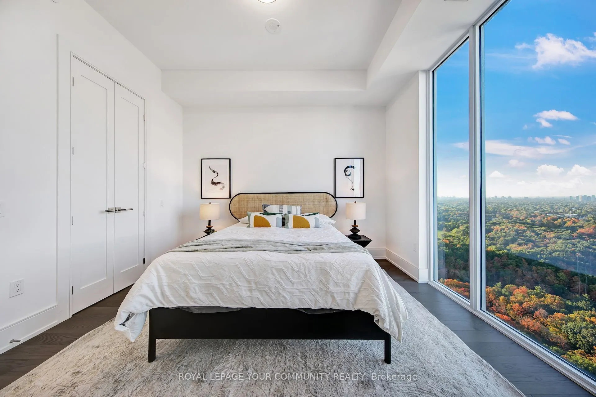 10 Inn On The Park Drive, #3303