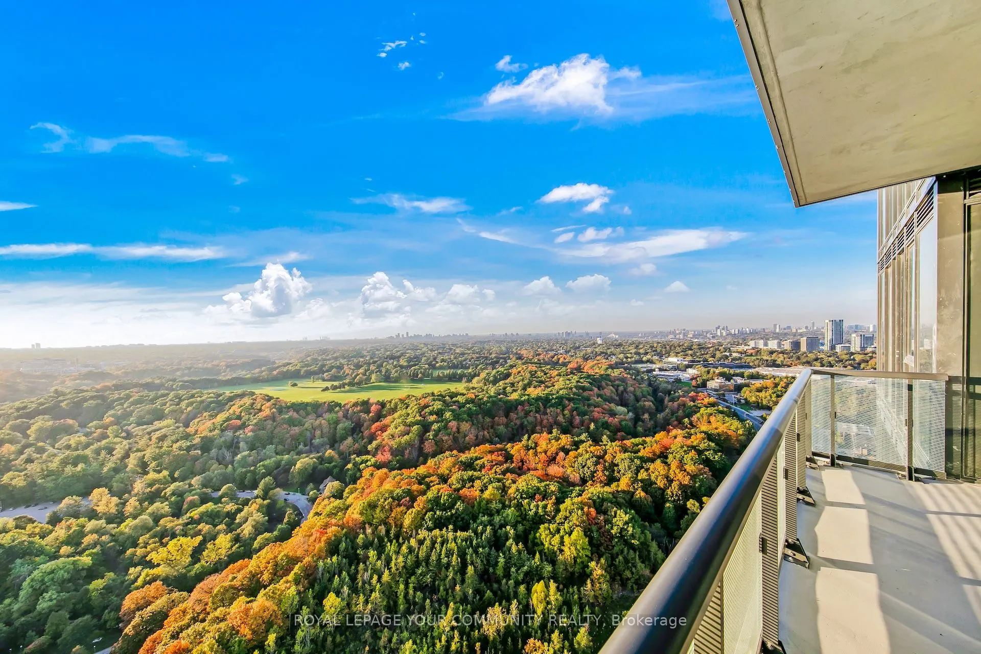 10 Inn On The Park Drive, #3303