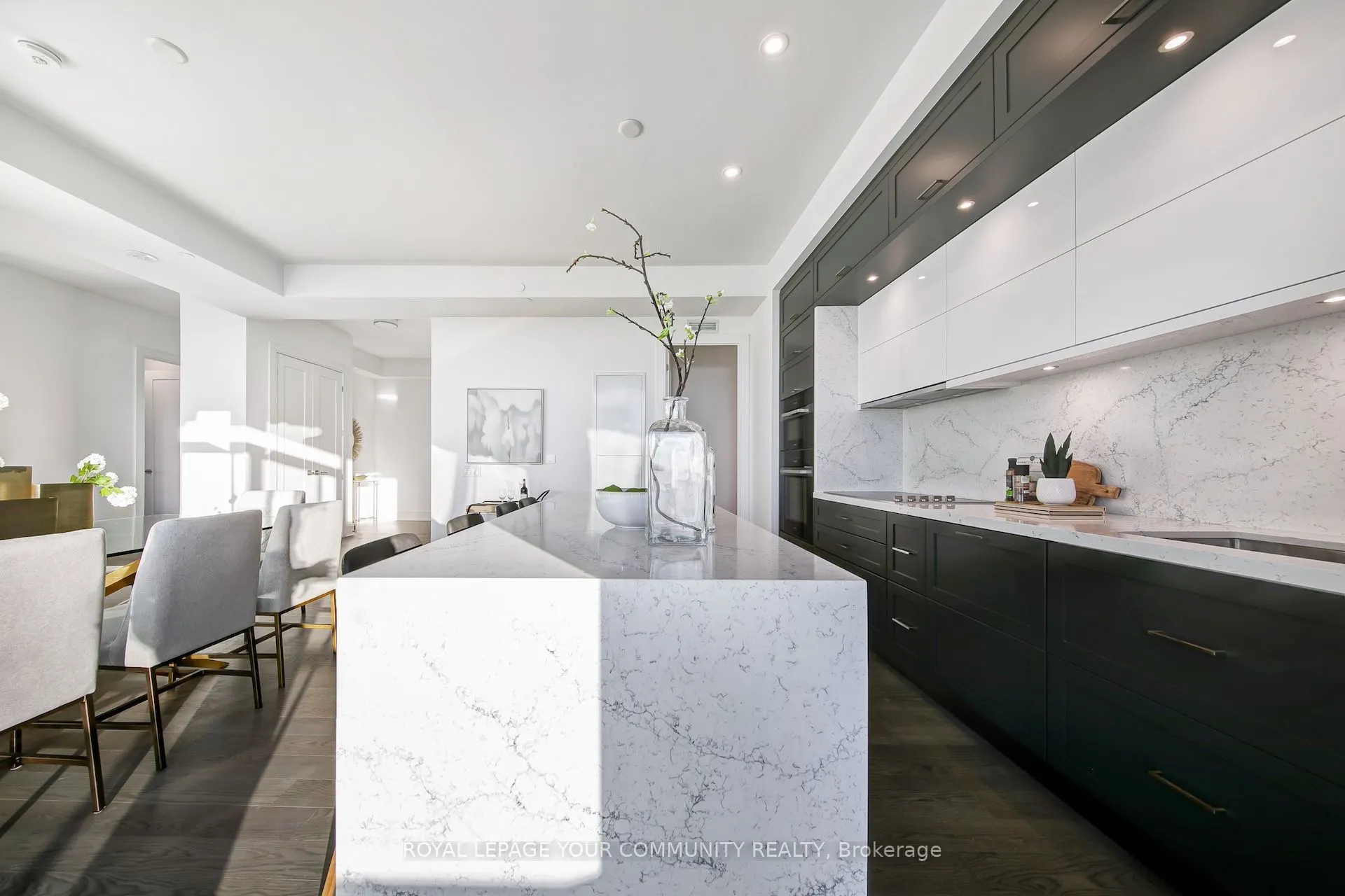 10 Inn On The Park Drive, #3303