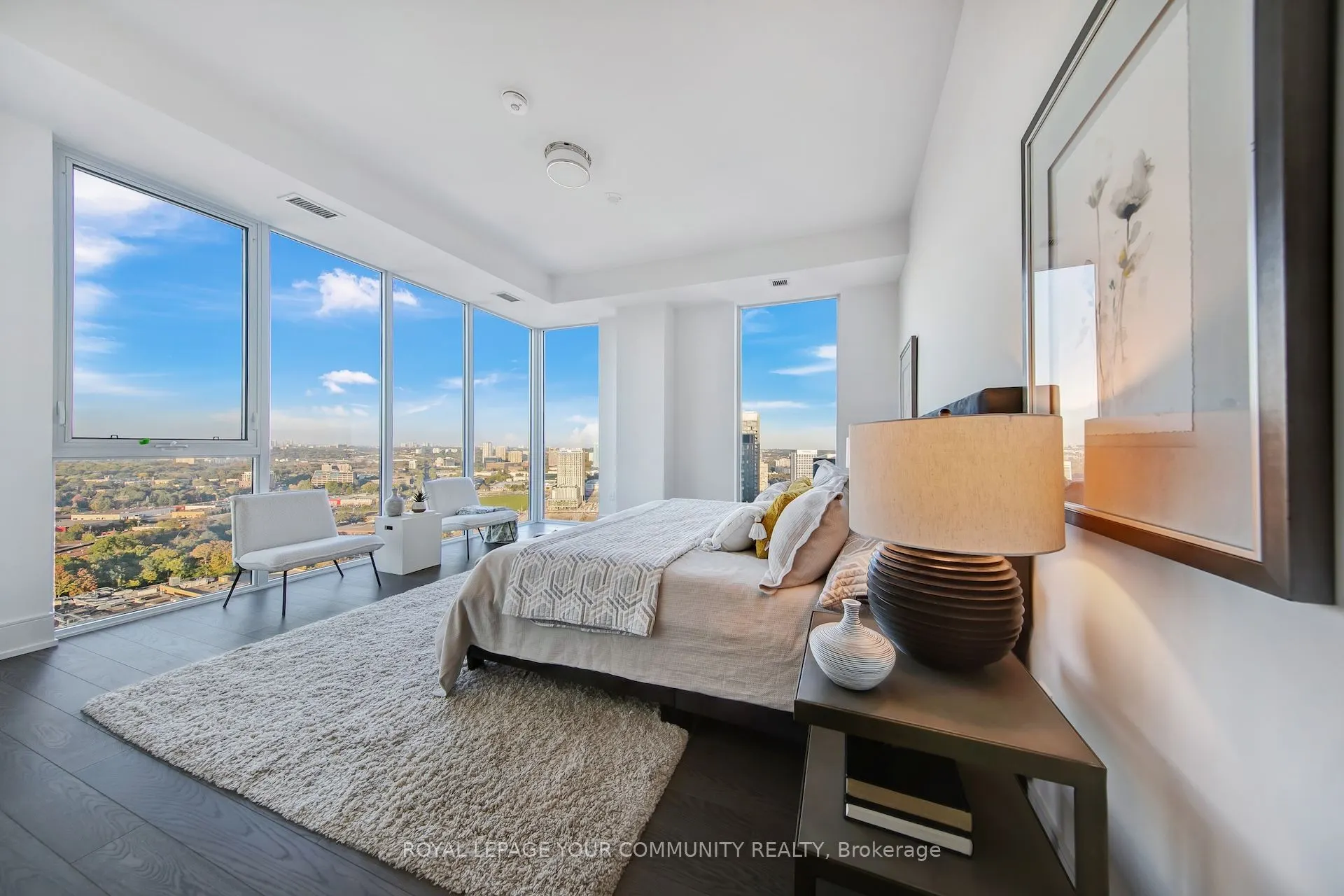 10 Inn On The Park Drive, #3303