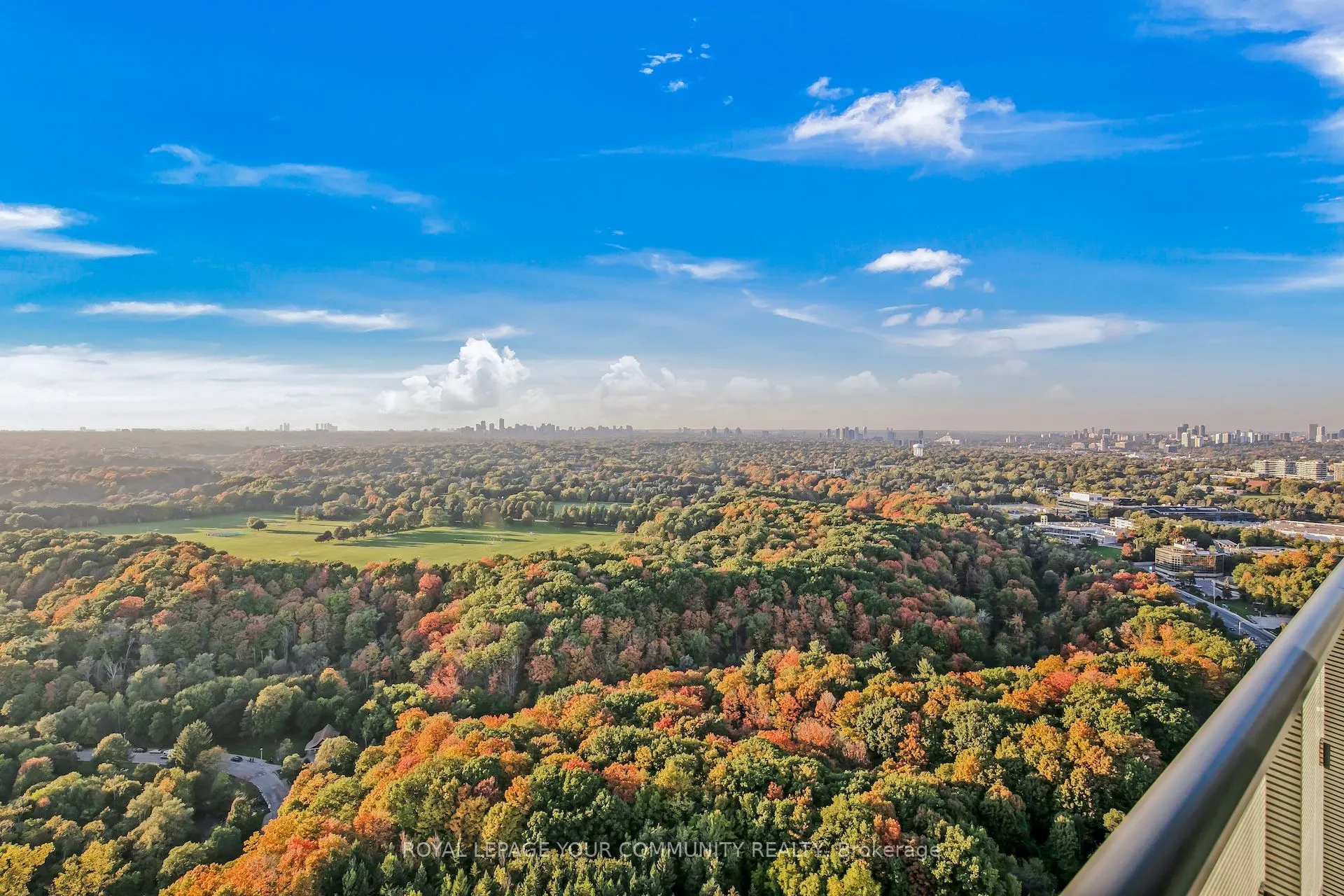 10 Inn On The Park Drive, #3303