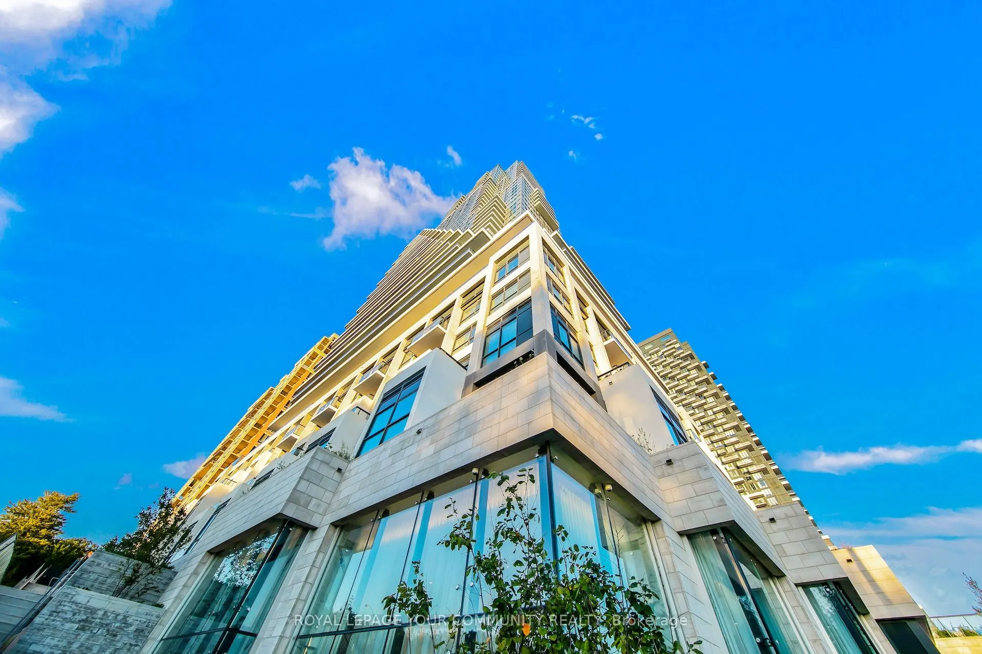 10 Inn On The Park Drive, #3303