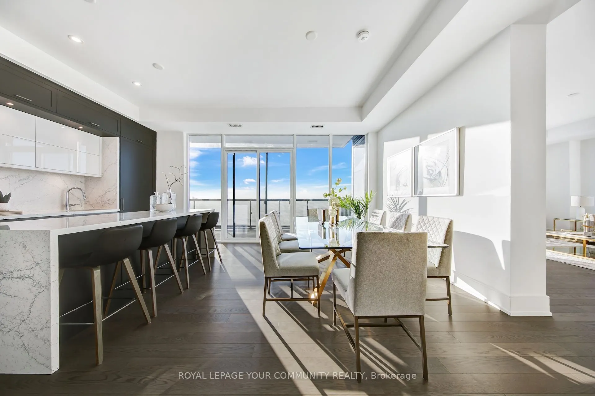 10 Inn On The Park Drive, #3303