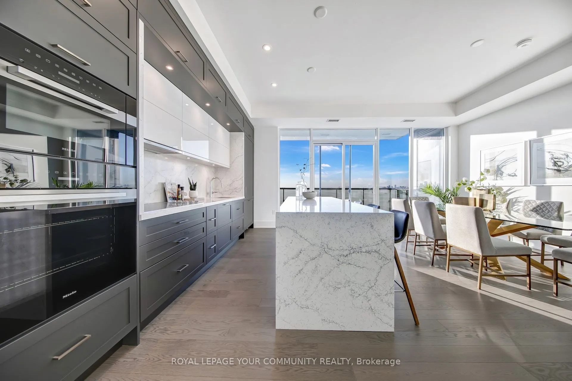 10 Inn On The Park Drive, #3303