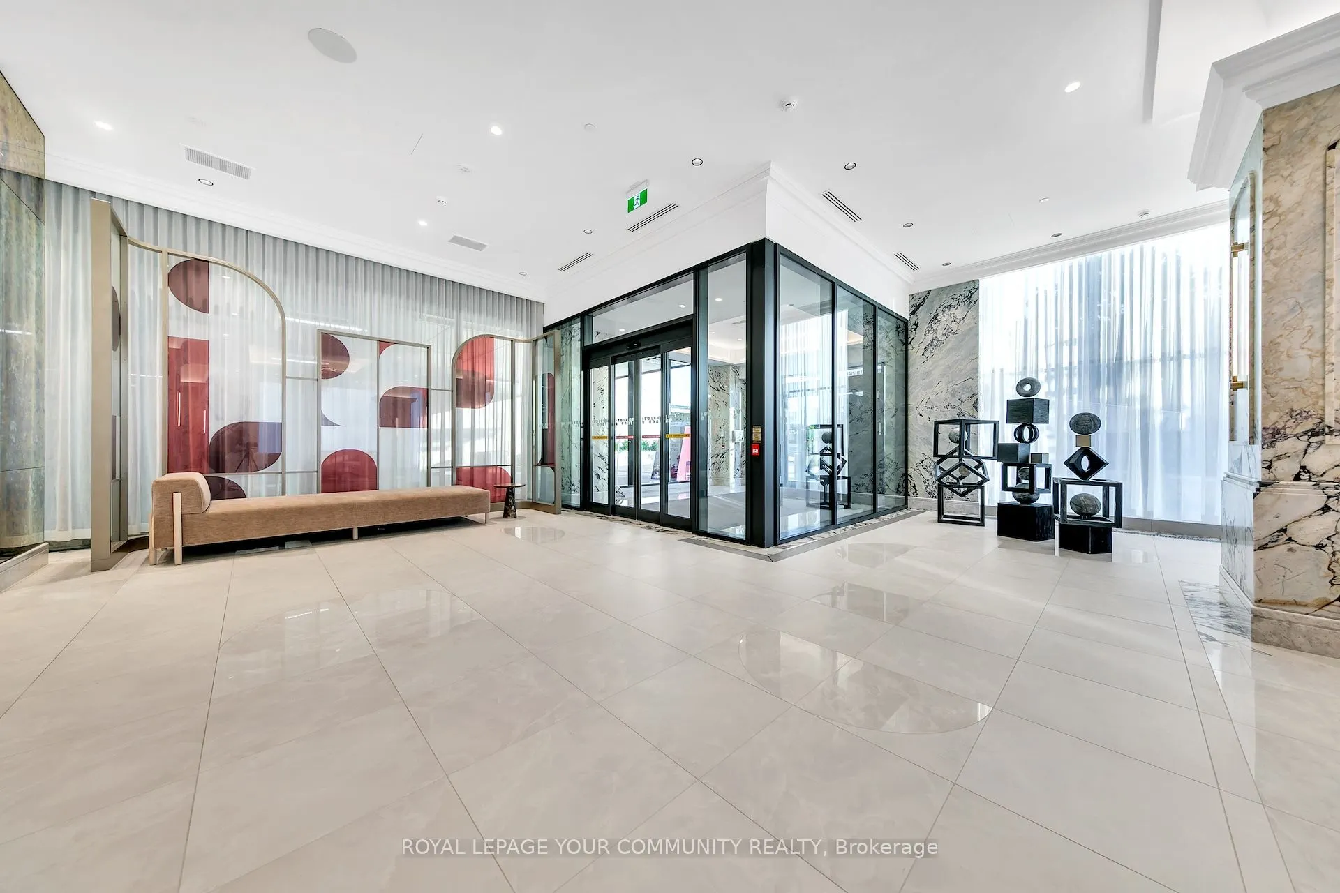 10 Inn On The Park Drive, #3303