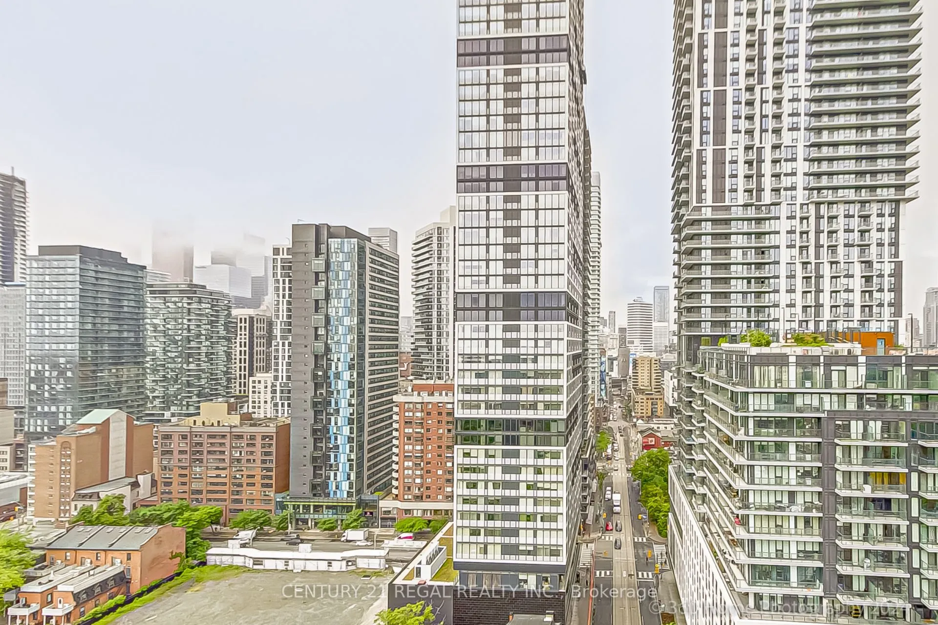 219 Dundas Street E