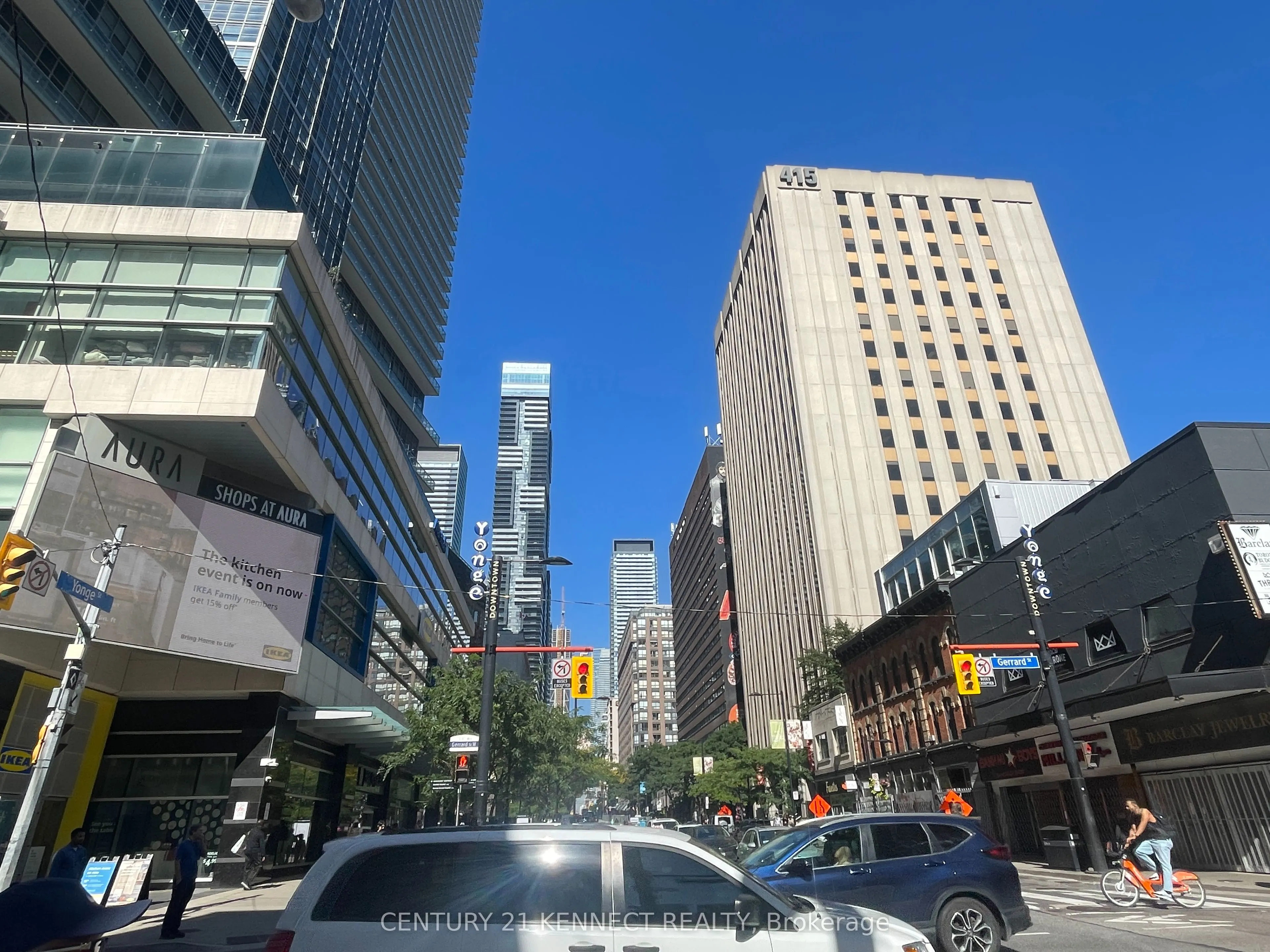 384 Yonge Street