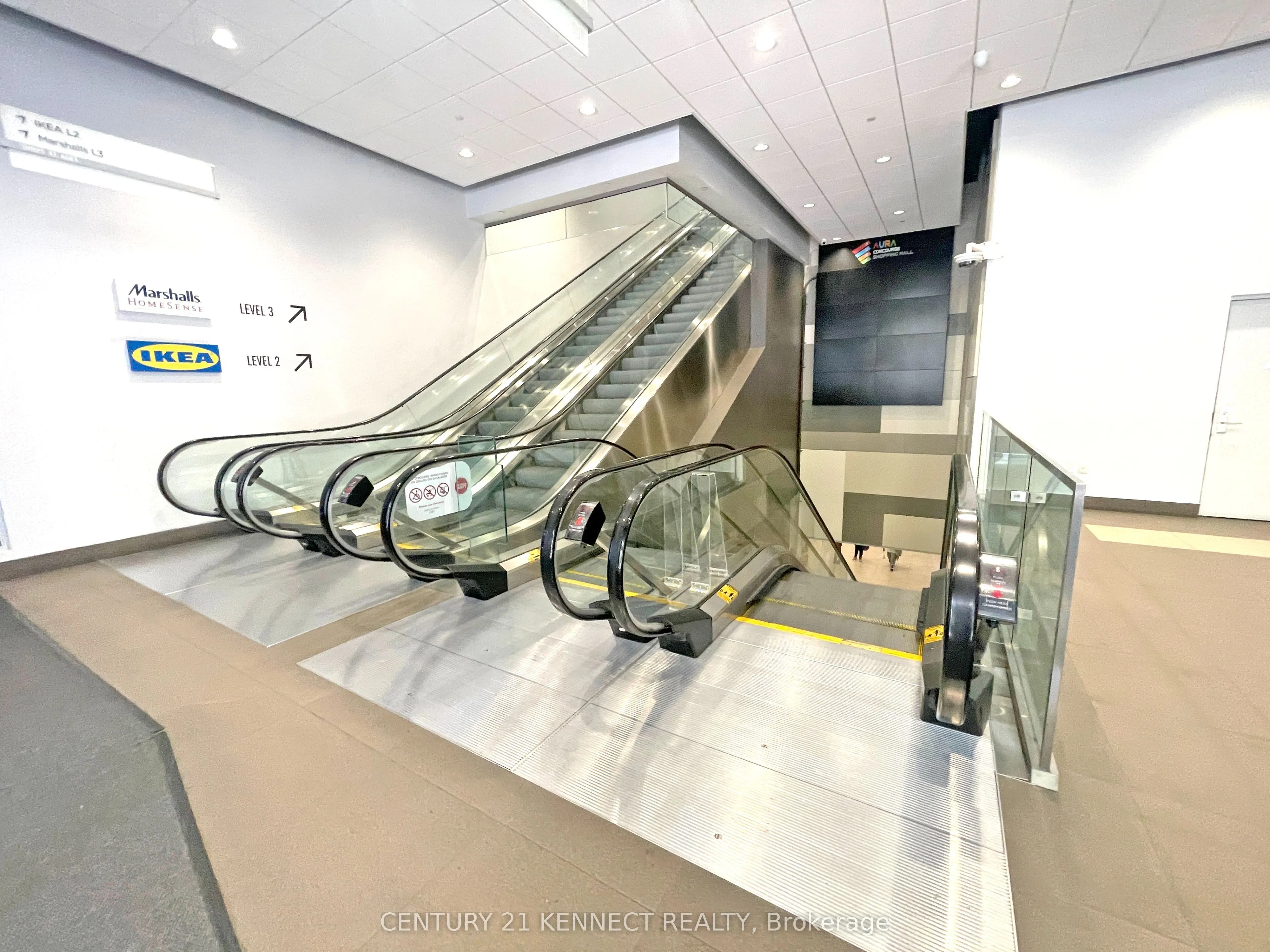 384 Yonge Street