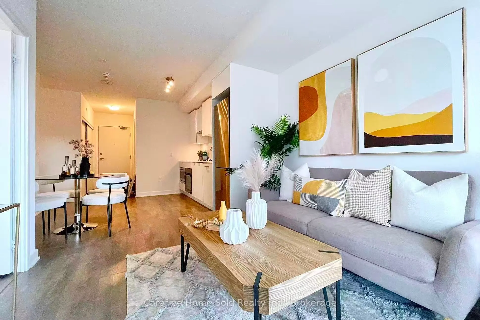 195 Redpath Avenue, #908