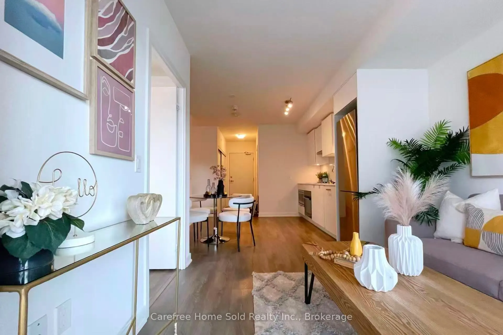 195 Redpath Avenue, #908