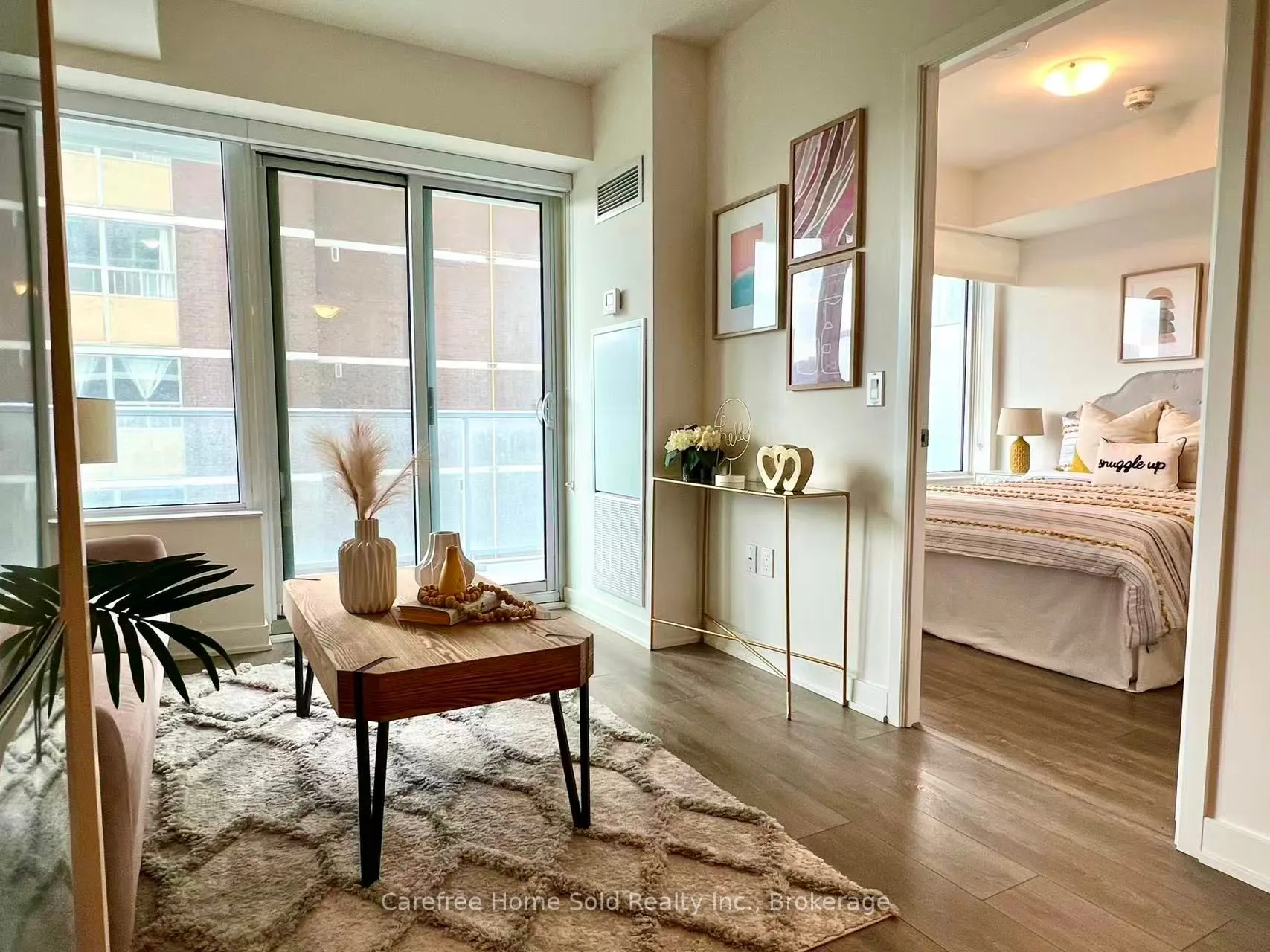 195 Redpath Avenue, #908