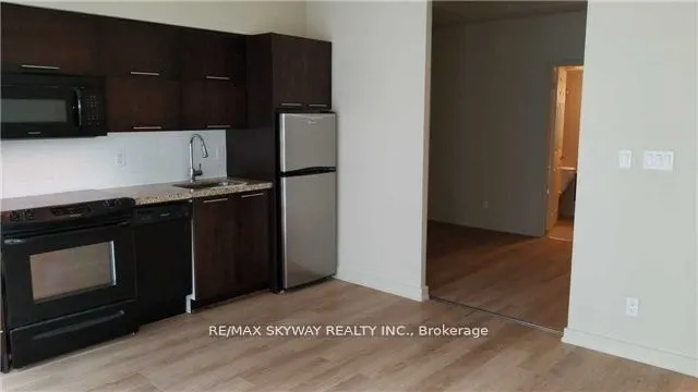 126 Simcoe Street
