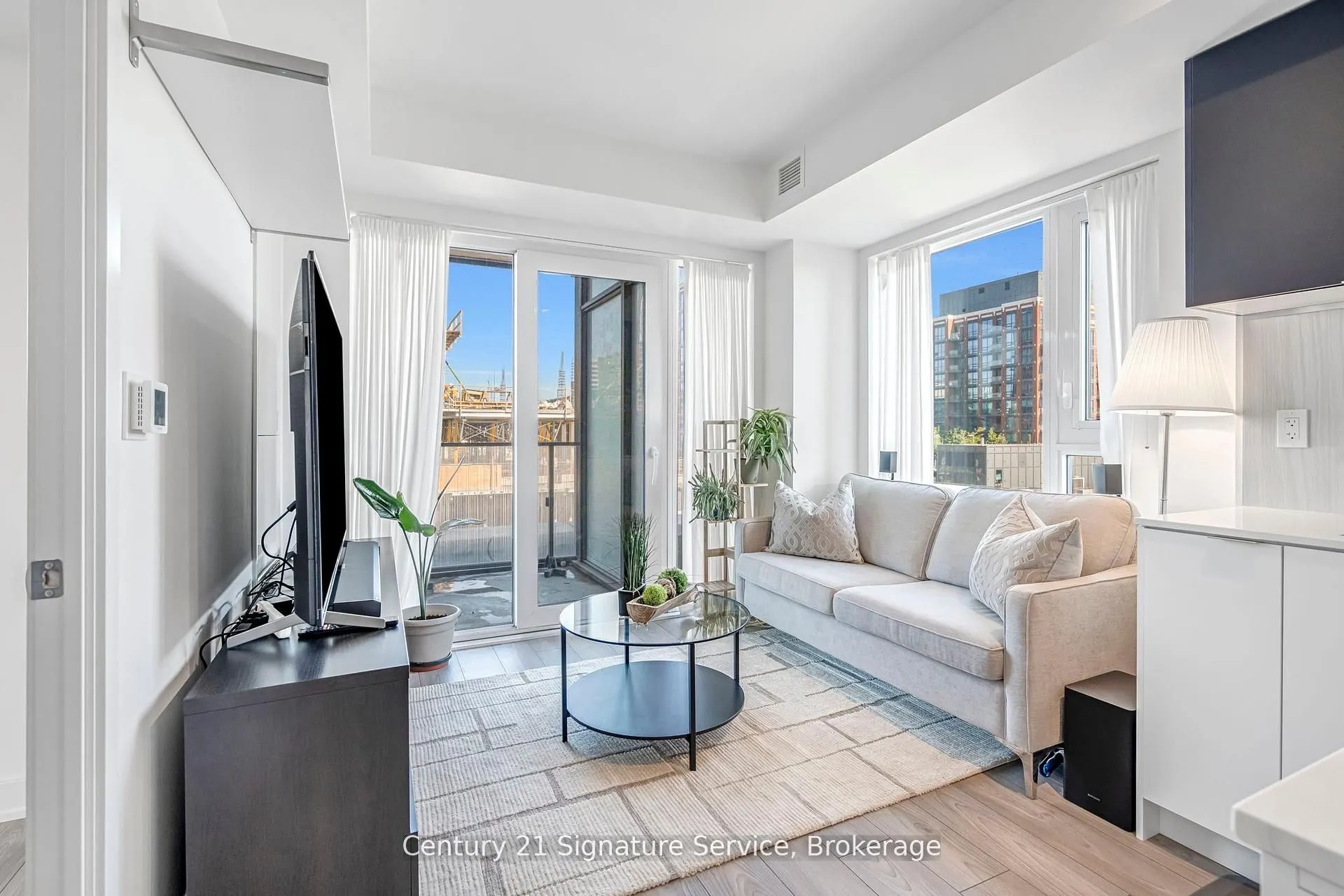 8 Tippett Road, #803