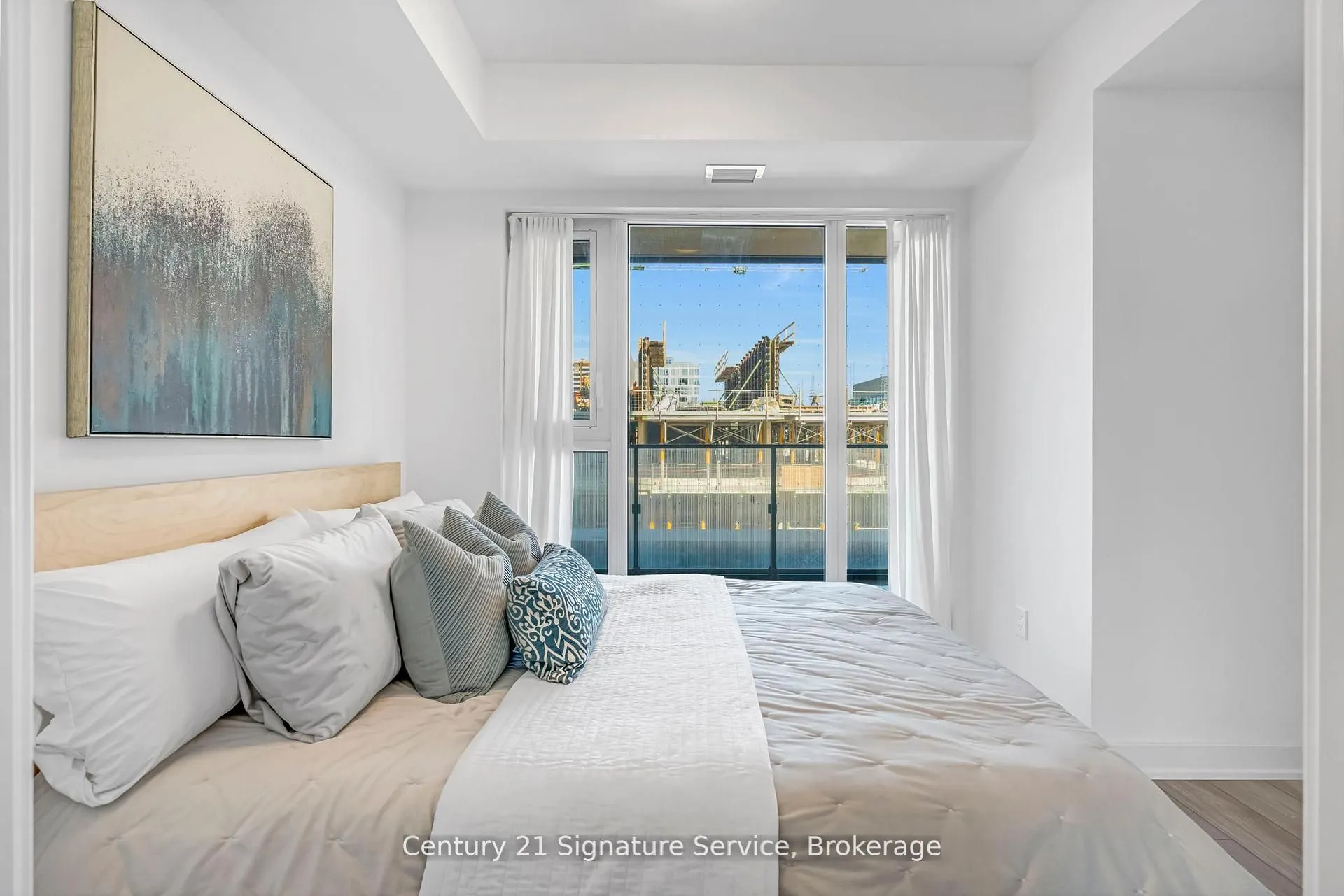 8 Tippett Road, #803
