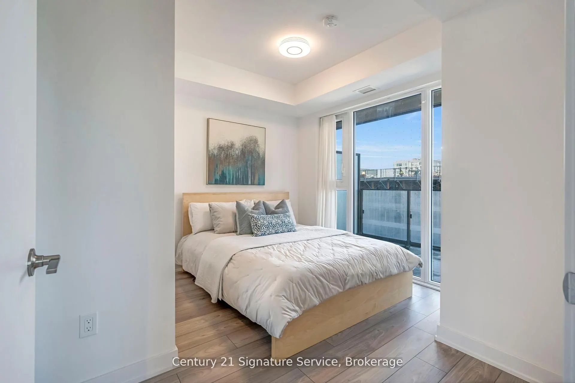 8 Tippett Road, #803