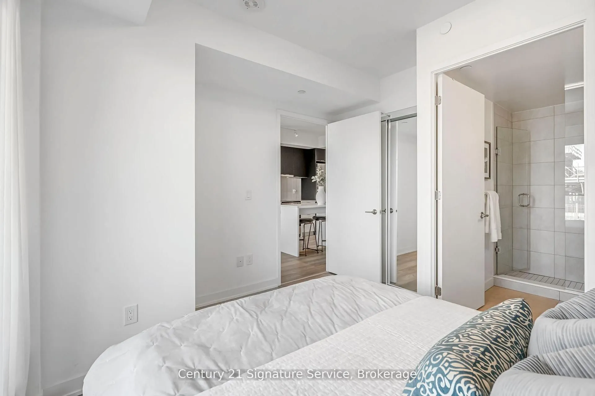 8 Tippett Road, #803