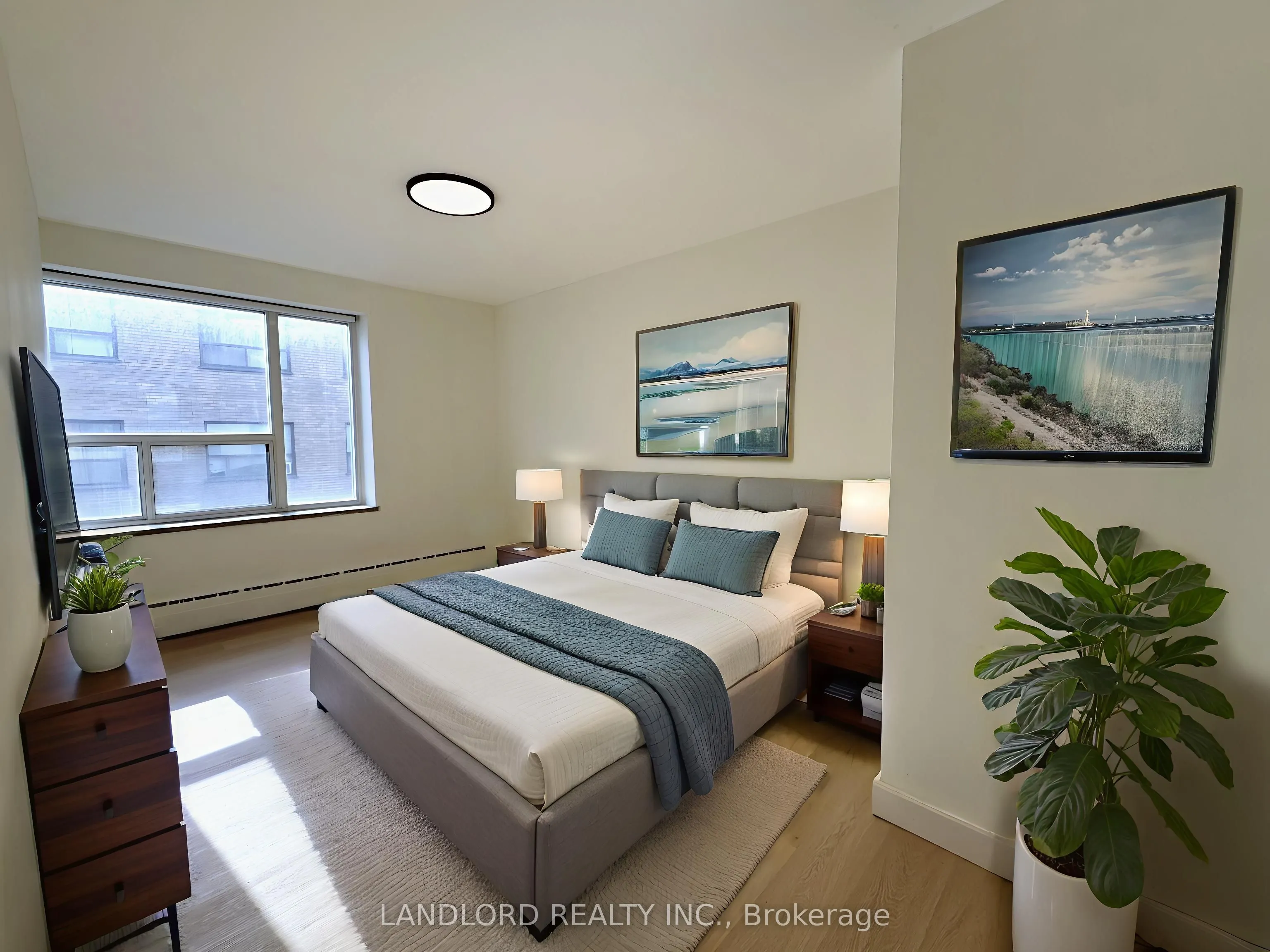 420 Eglinton Avenue E, #408